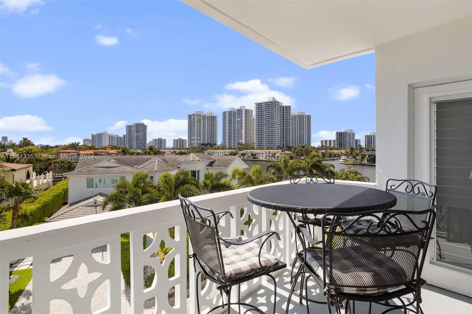 3209 S Ocean Dr 4M, Hallandale Beach, Florida 33009, 1 Bedroom Bedrooms, ,1 BathroomBathrooms,Residential,For Sale,3209 S Ocean Dr 4M,A11541335