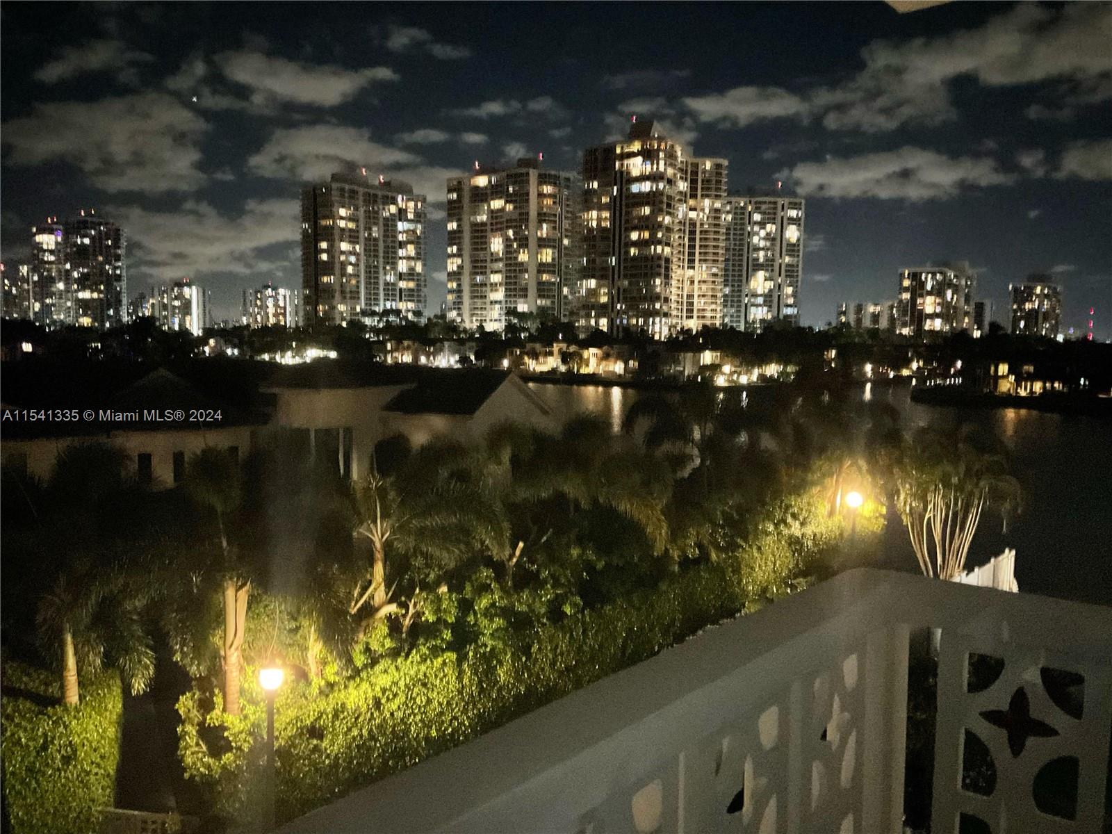 3209 S Ocean Dr 4M, Hallandale Beach, Florida 33009, 1 Bedroom Bedrooms, ,1 BathroomBathrooms,Residential,For Sale,3209 S Ocean Dr 4M,A11541335