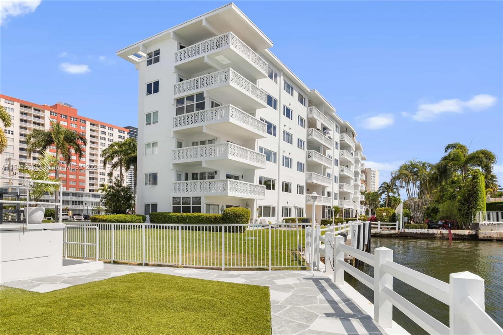 3209 S Ocean Dr 4M, Hallandale Beach, Florida 33009, 1 Bedroom Bedrooms, ,1 BathroomBathrooms,Residential,For Sale,3209 S Ocean Dr 4M,A11541335