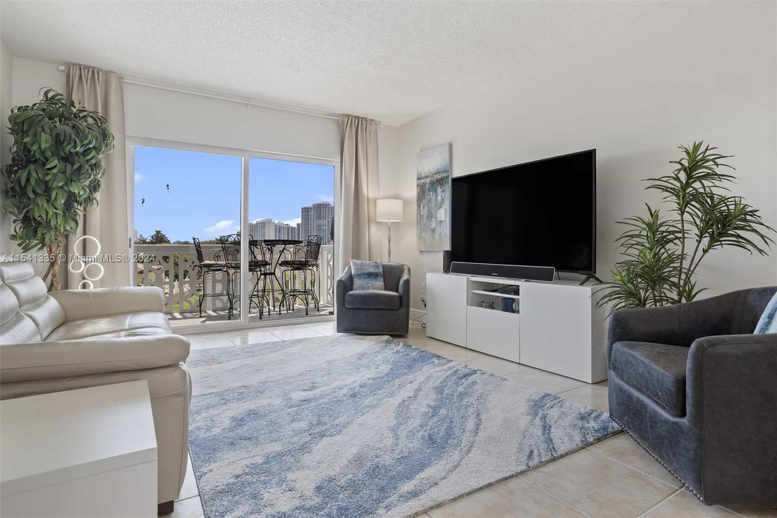 3209 S Ocean Dr 4M, Hallandale Beach, Florida 33009, 1 Bedroom Bedrooms, ,1 BathroomBathrooms,Residential,For Sale,3209 S Ocean Dr 4M,A11541335