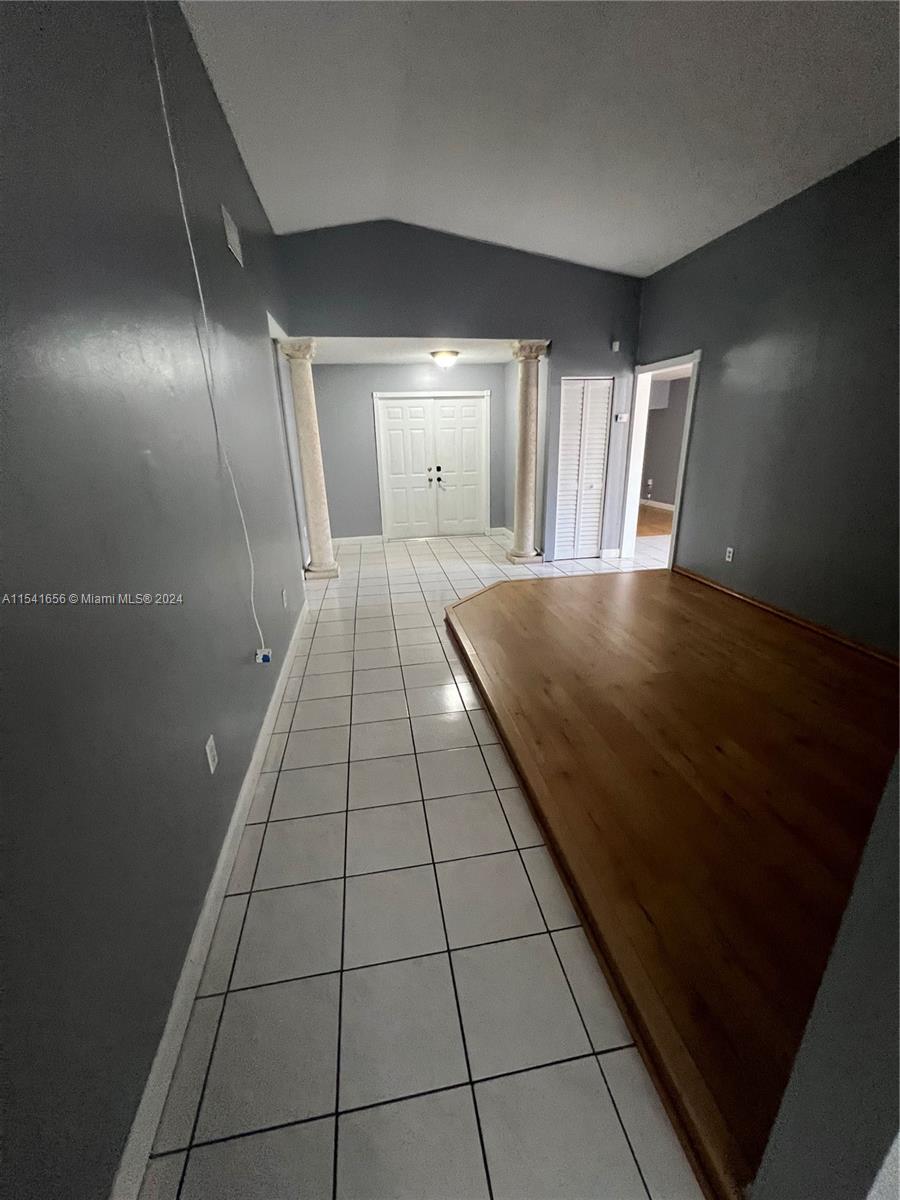 19851 NW 82nd Ct, Hialeah, Florida 33015, 3 Bedrooms Bedrooms, ,2 BathroomsBathrooms,Residentiallease,For Rent,19851 NW 82nd Ct,A11541656