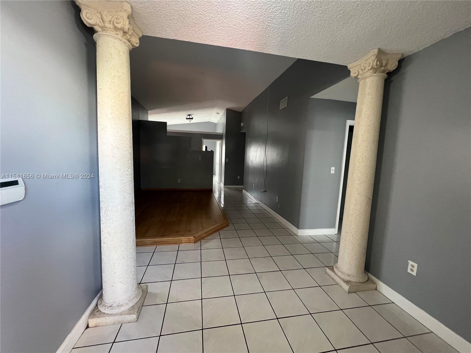 19851 NW 82nd Ct, Hialeah, Florida 33015, 3 Bedrooms Bedrooms, ,2 BathroomsBathrooms,Residentiallease,For Rent,19851 NW 82nd Ct,A11541656