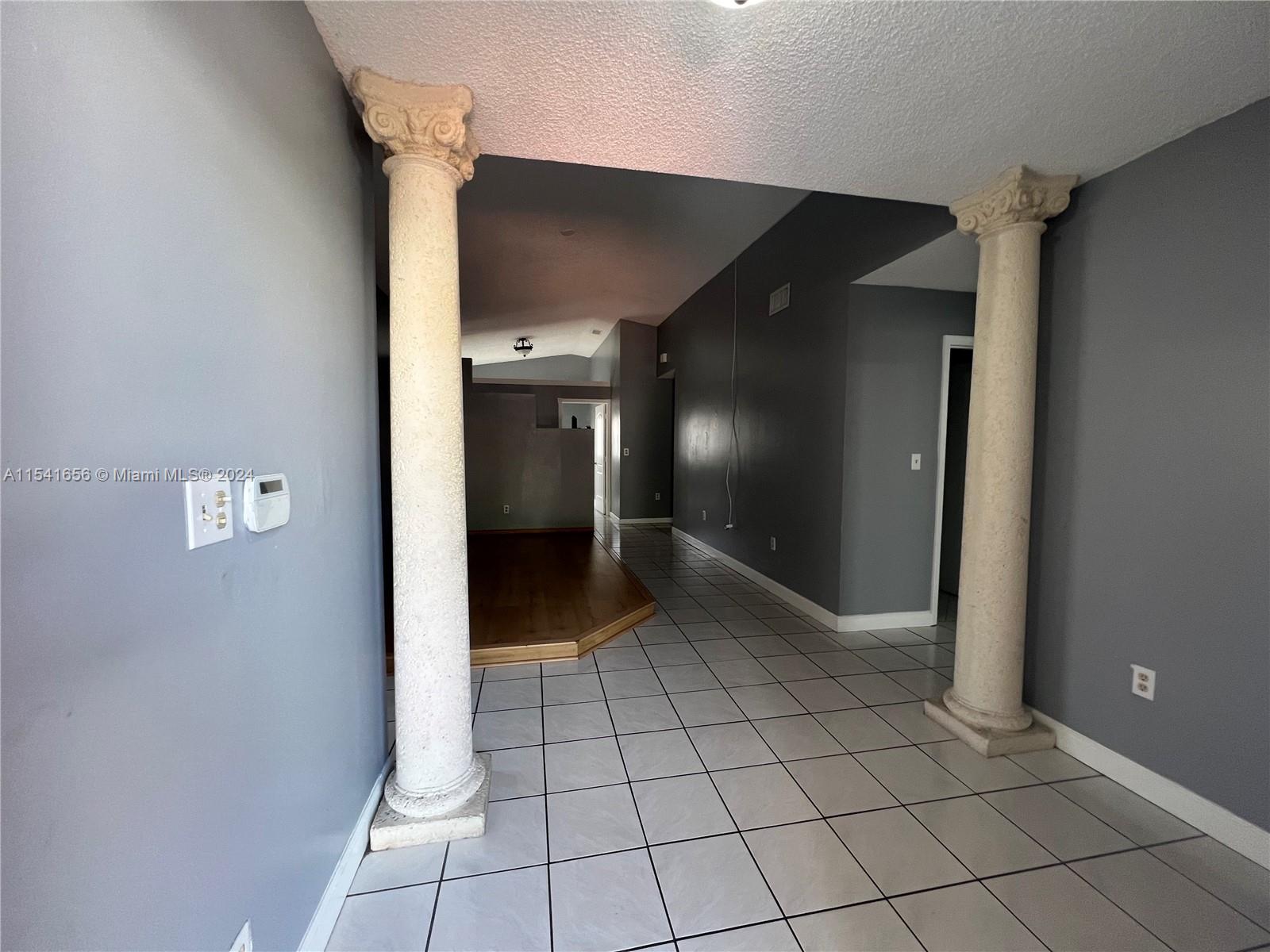 19851 NW 82nd Ct, Hialeah, Florida 33015, 3 Bedrooms Bedrooms, ,2 BathroomsBathrooms,Residentiallease,For Rent,19851 NW 82nd Ct,A11541656