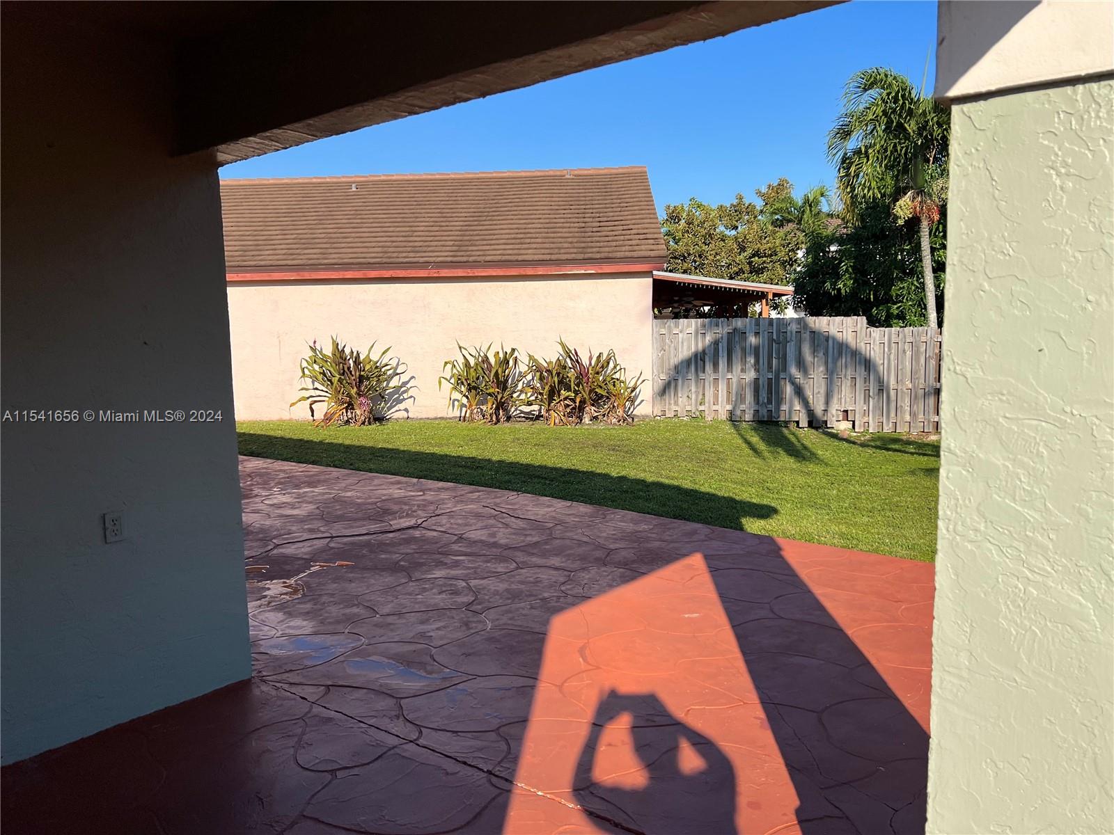 19851 NW 82nd Ct, Hialeah, Florida 33015, 3 Bedrooms Bedrooms, ,2 BathroomsBathrooms,Residentiallease,For Rent,19851 NW 82nd Ct,A11541656