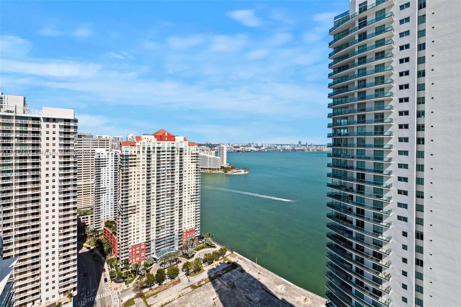 1300 Brickell Bay Dr 3607, Miami, Florida 33131, 2 Bedrooms Bedrooms, ,2 BathroomsBathrooms,Residentiallease,For Rent,1300 Brickell Bay Dr 3607,A11517594