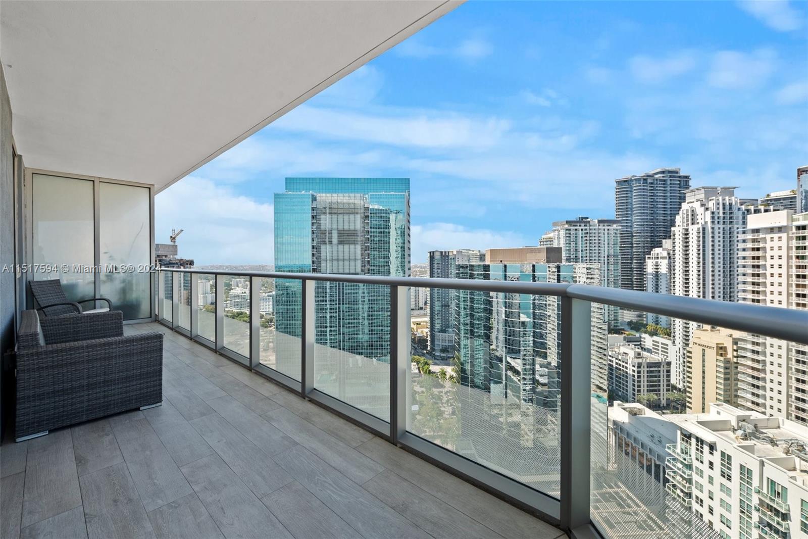 1300 Brickell Bay Dr 3607, Miami, Florida 33131, 2 Bedrooms Bedrooms, ,2 BathroomsBathrooms,Residentiallease,For Rent,1300 Brickell Bay Dr 3607,A11517594