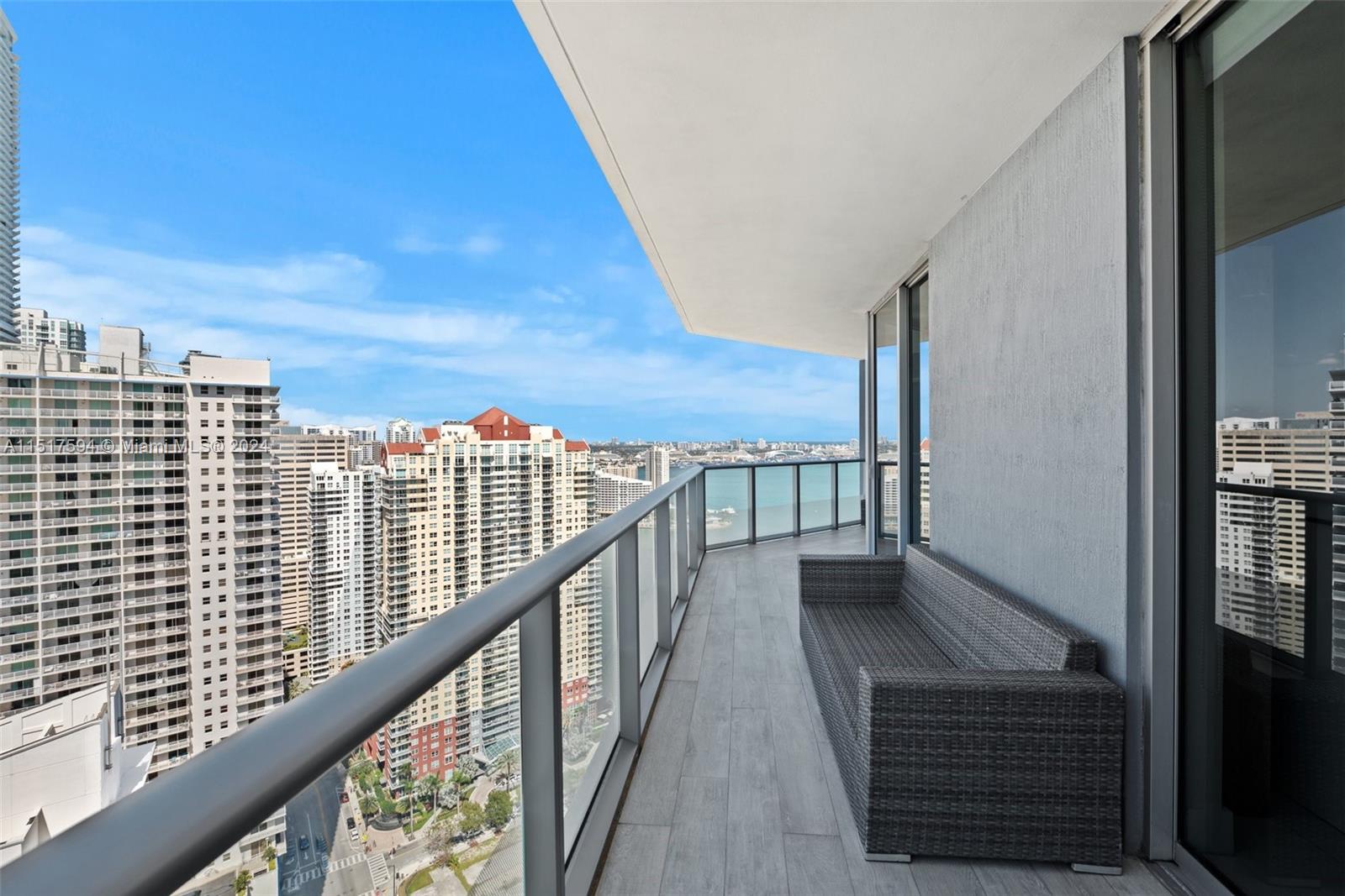1300 Brickell Bay Dr 3607, Miami, Florida 33131, 2 Bedrooms Bedrooms, ,2 BathroomsBathrooms,Residentiallease,For Rent,1300 Brickell Bay Dr 3607,A11517594