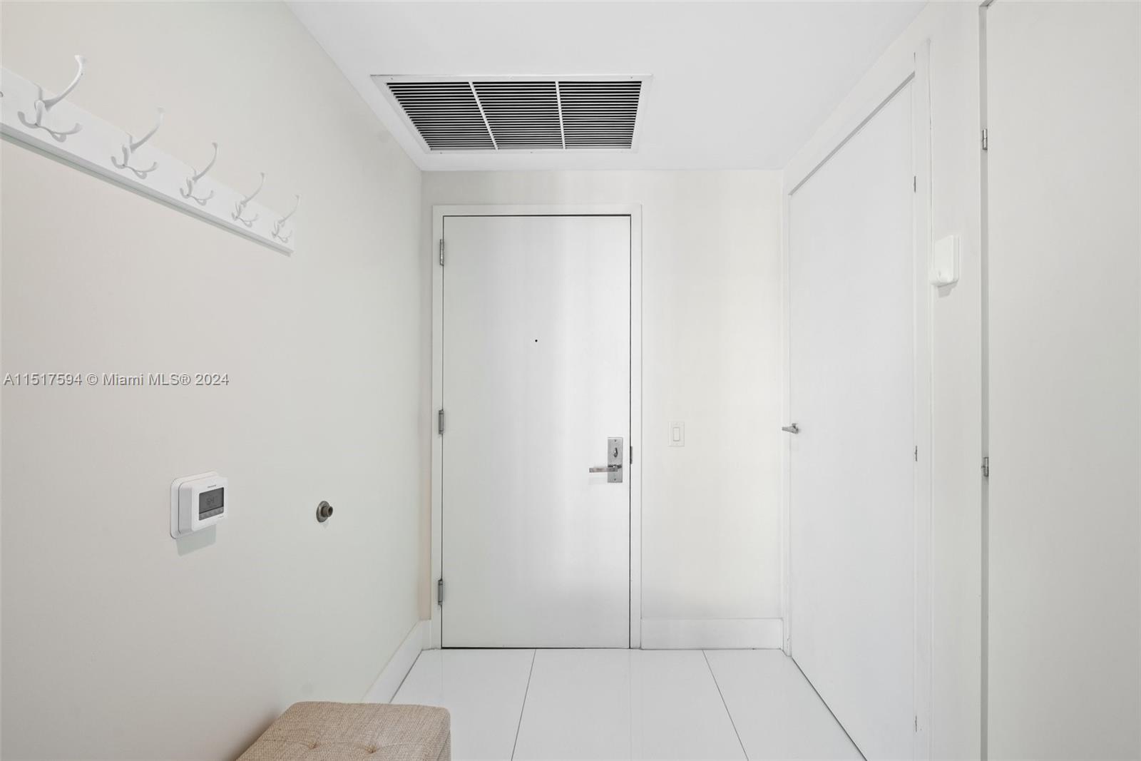 1300 Brickell Bay Dr 3607, Miami, Florida 33131, 2 Bedrooms Bedrooms, ,2 BathroomsBathrooms,Residentiallease,For Rent,1300 Brickell Bay Dr 3607,A11517594
