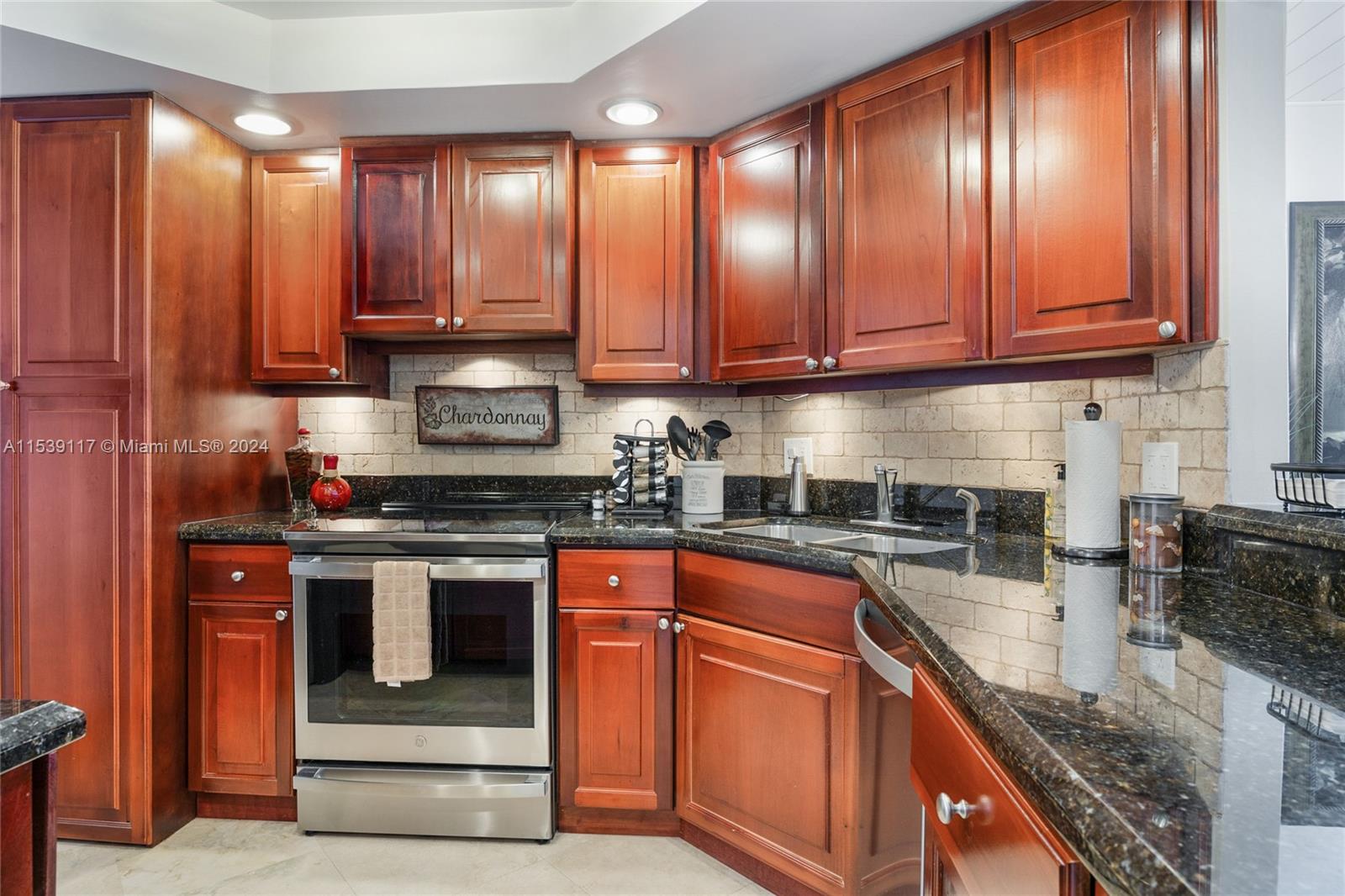 2200 Ocean Ln, Fort Lauderdale, FL, 33316 United States, 2 Bedrooms Bedrooms, ,1 BathroomBathrooms,Residential,For Sale,Ocean Ln,A11539117