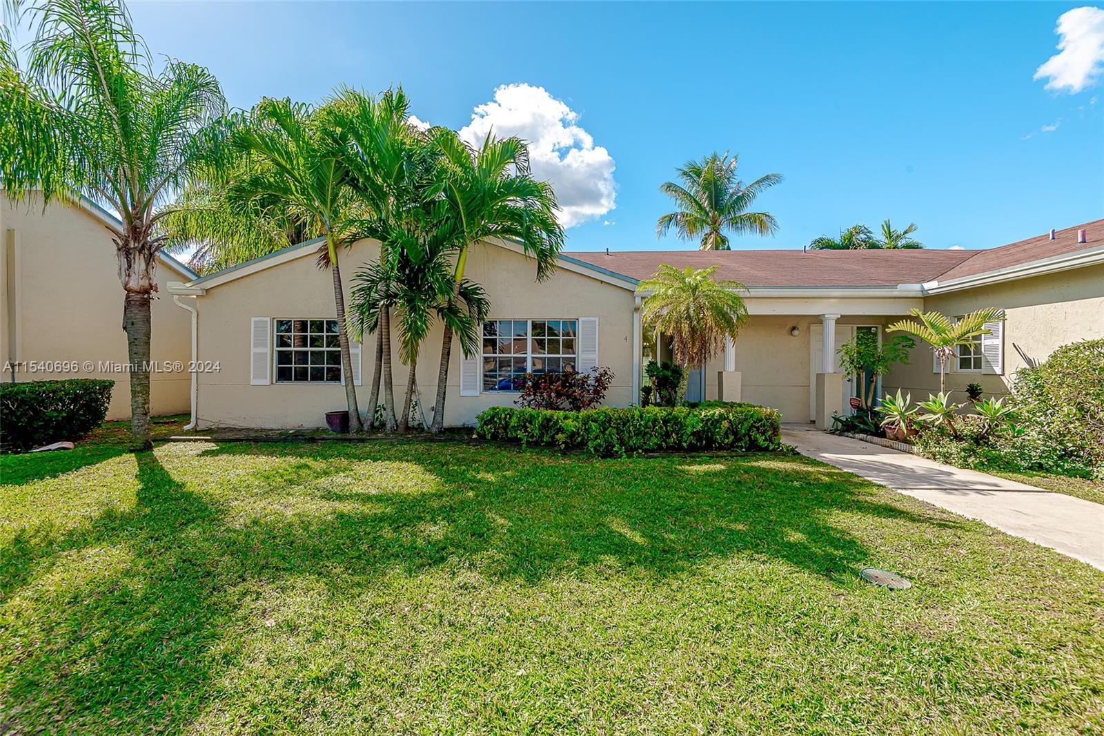 806 NE 214th Ln 806-04, Miami, Florida 33179, 3 Bedrooms Bedrooms, ,2 BathroomsBathrooms,Residential,For Sale,806 NE 214th Ln 806-04,A11540696