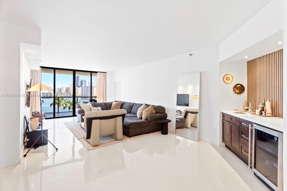 4000 Island Blvd, Aventura, FL, 33160 United States, 2 Bedrooms Bedrooms, ,2 BathroomsBathrooms,Residential,For Sale,Island Blvd,A11541570