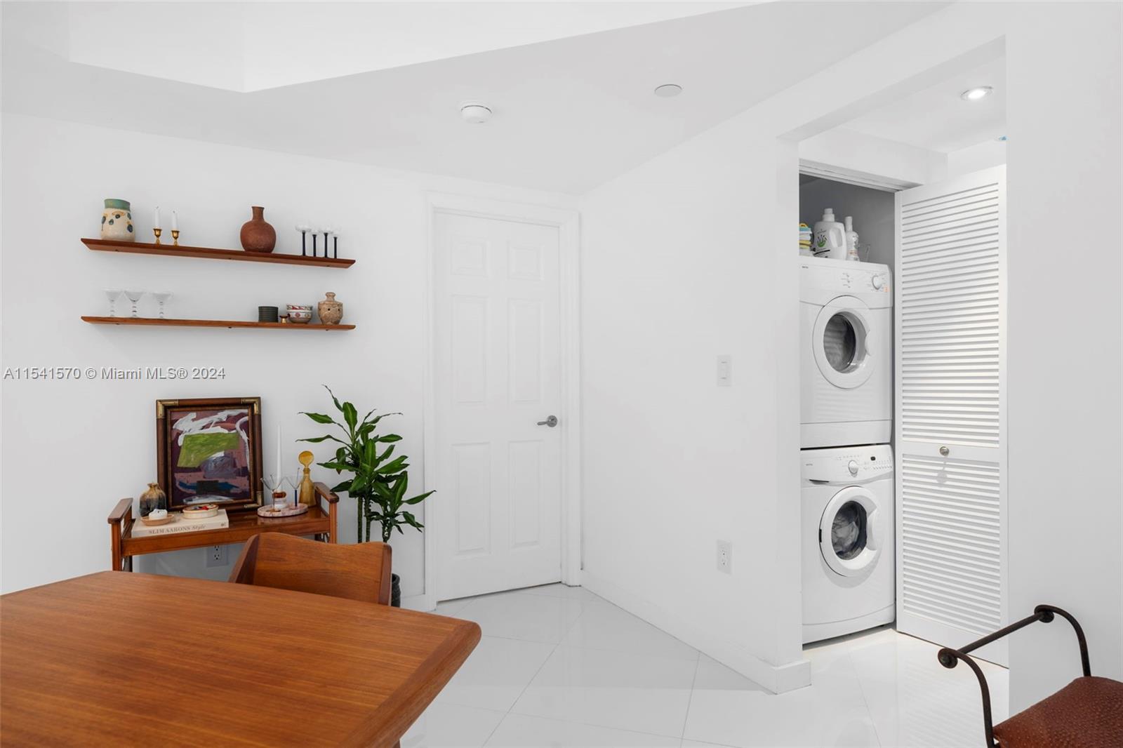 4000 Island Blvd, Aventura, FL, 33160 United States, 2 Bedrooms Bedrooms, ,2 BathroomsBathrooms,Residential,For Sale,Island Blvd,A11541570