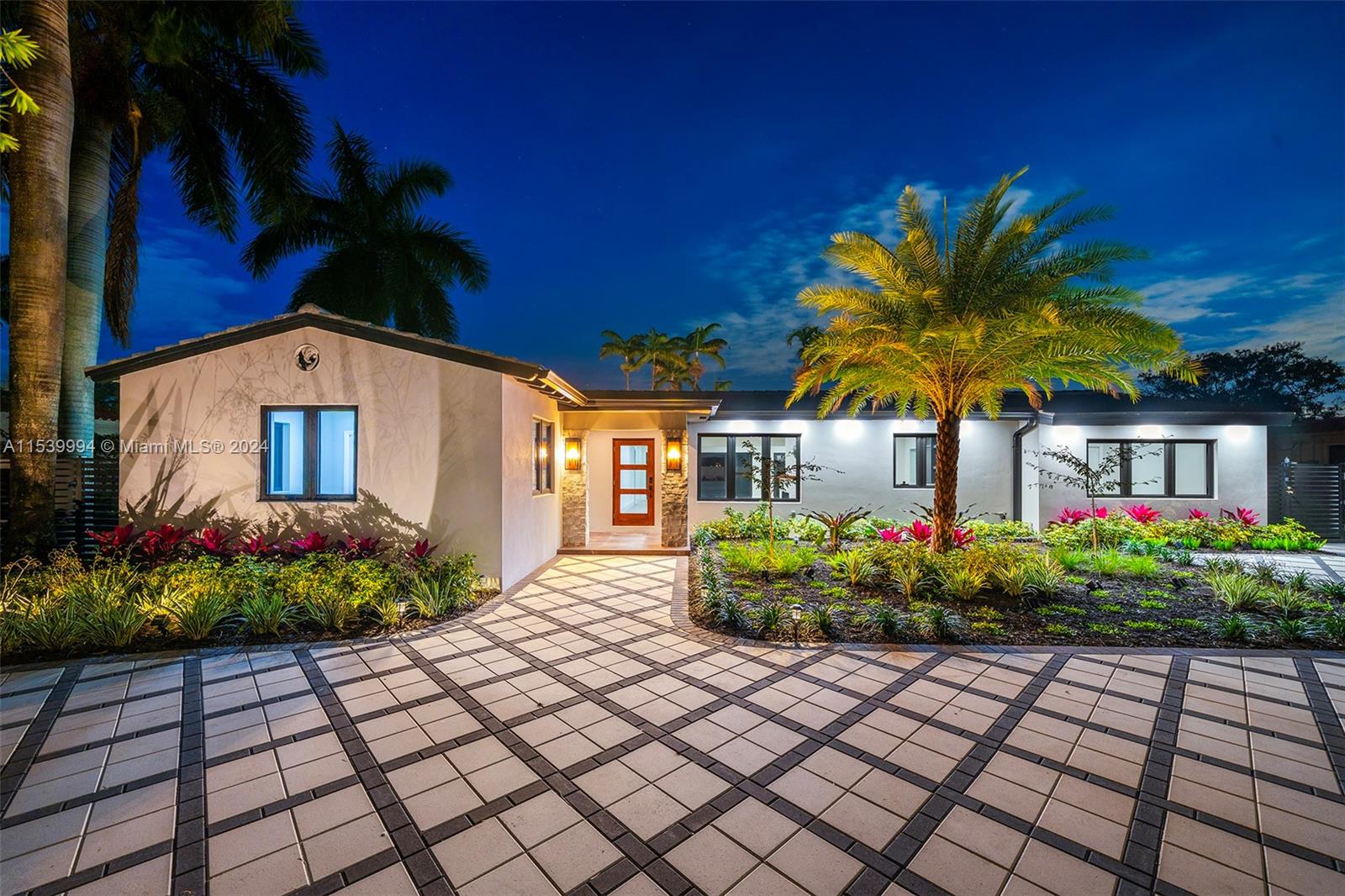 1314 Adams St, Hollywood, Florida 33019, 4 Bedrooms Bedrooms, ,3 BathroomsBathrooms,Residential,For Sale,1314 Adams St,A11539994