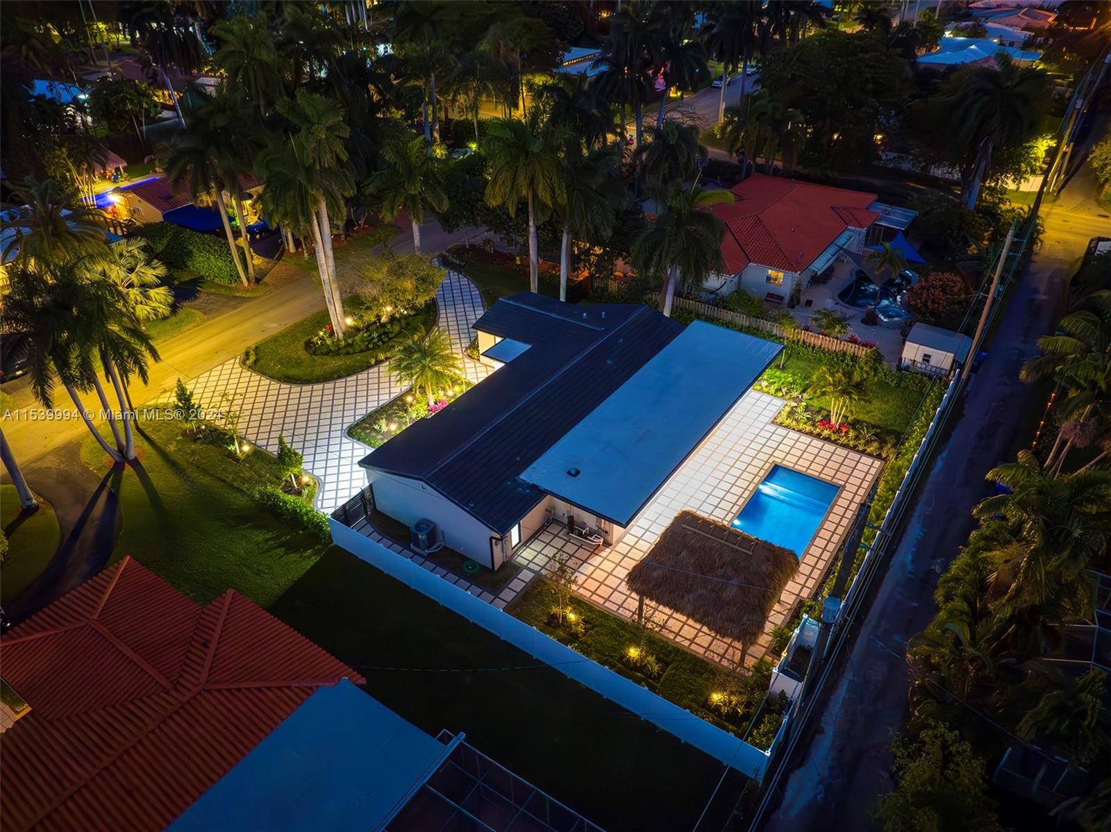 1314 Adams St, Hollywood, Florida 33019, 4 Bedrooms Bedrooms, ,3 BathroomsBathrooms,Residential,For Sale,1314 Adams St,A11539994