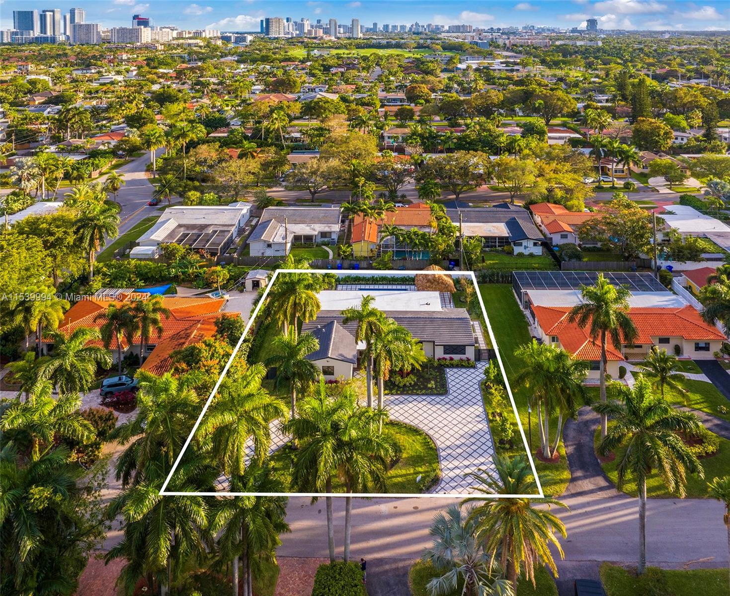 1314 Adams St, Hollywood, Florida 33019, 4 Bedrooms Bedrooms, ,3 BathroomsBathrooms,Residential,For Sale,1314 Adams St,A11539994