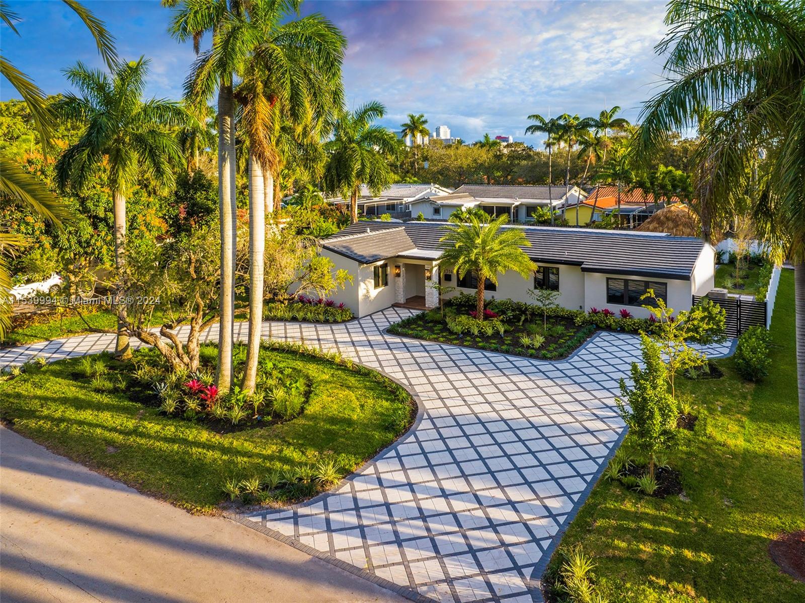 1314 Adams St, Hollywood, Florida 33019, 4 Bedrooms Bedrooms, ,3 BathroomsBathrooms,Residential,For Sale,1314 Adams St,A11539994