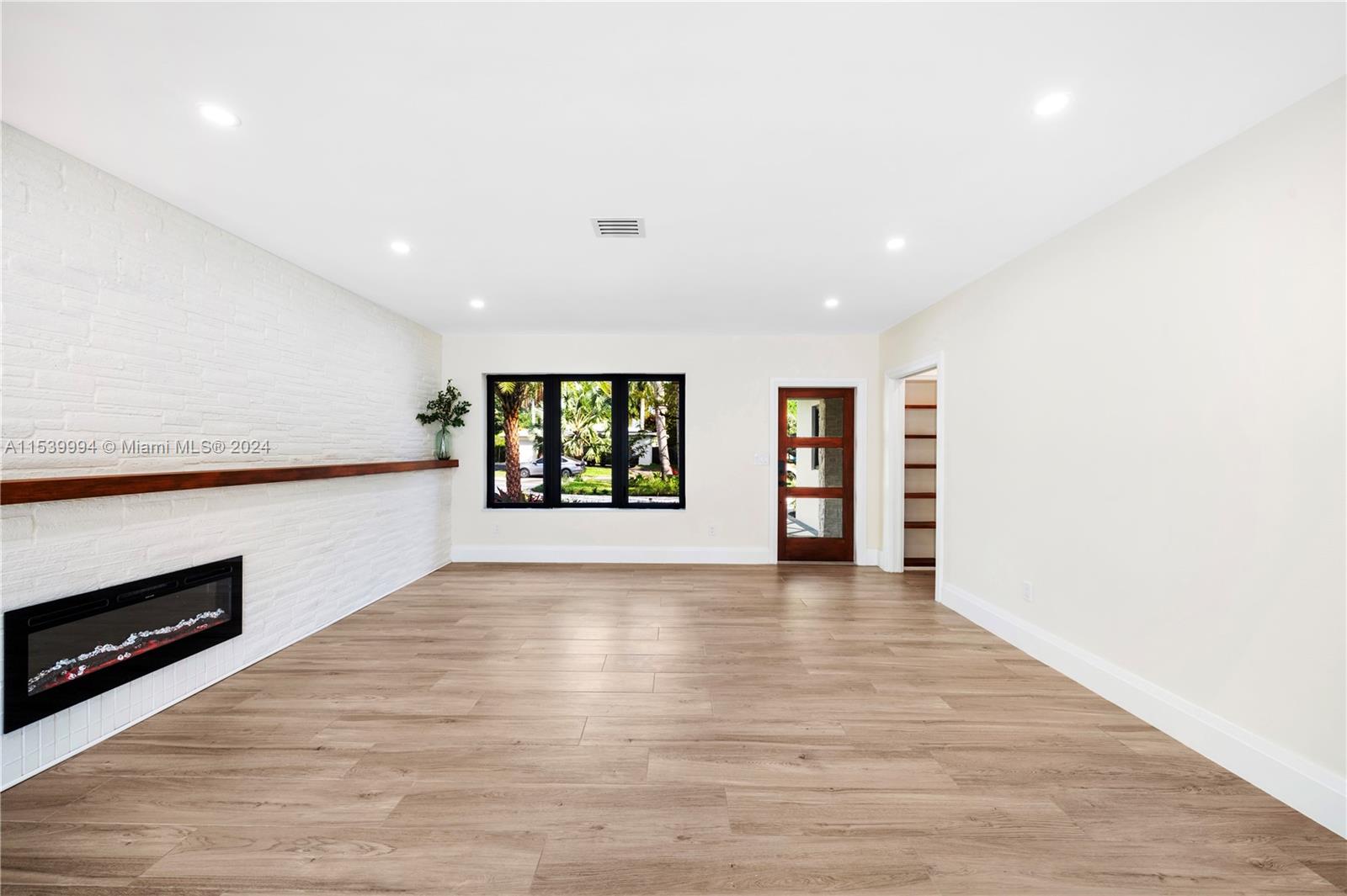 1314 Adams St, Hollywood, Florida 33019, 4 Bedrooms Bedrooms, ,3 BathroomsBathrooms,Residential,For Sale,1314 Adams St,A11539994