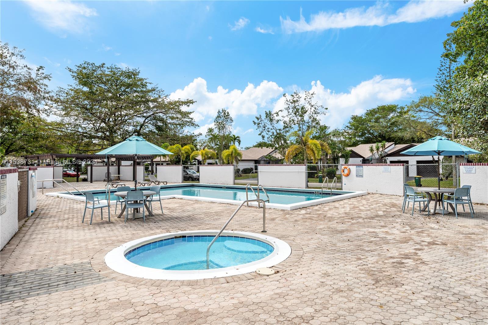 6388 E Pinehurst Cir E C30, Tamarac, Florida 33321, 2 Bedrooms Bedrooms, ,2 BathroomsBathrooms,Residential,For Sale,6388 E Pinehurst Cir E C30,A11538731