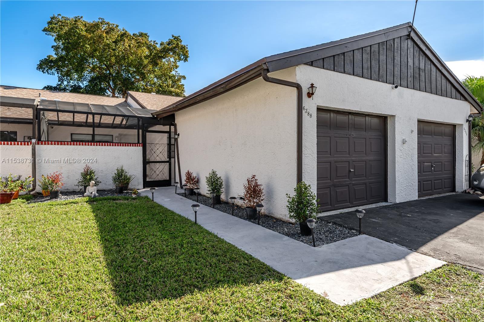 6388 E Pinehurst Cir E C30, Tamarac, Florida 33321, 2 Bedrooms Bedrooms, ,2 BathroomsBathrooms,Residential,For Sale,6388 E Pinehurst Cir E C30,A11538731