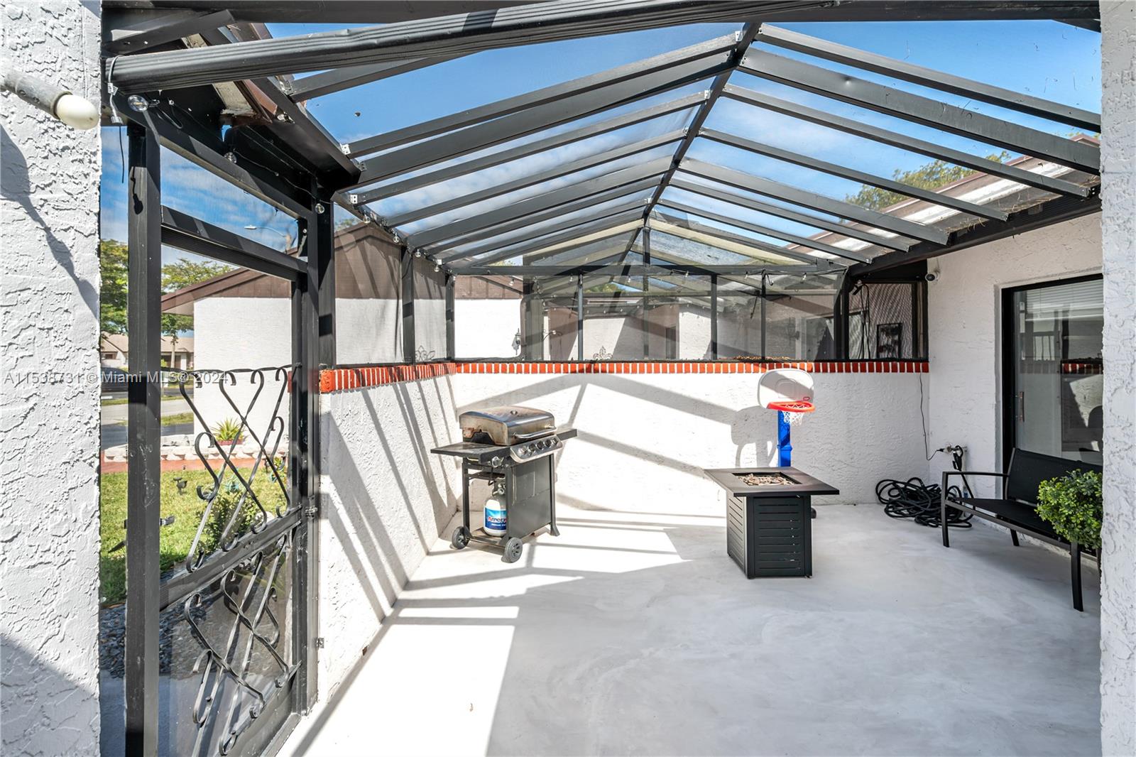 6388 E Pinehurst Cir E C30, Tamarac, Florida 33321, 2 Bedrooms Bedrooms, ,2 BathroomsBathrooms,Residential,For Sale,6388 E Pinehurst Cir E C30,A11538731