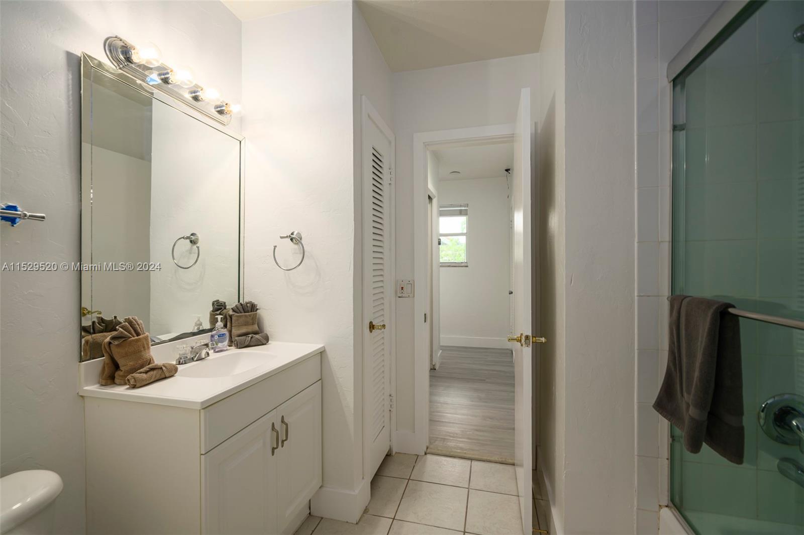 1254 Polk St, Hollywood, Florida 33019, 5 Bedrooms Bedrooms, ,3 BathroomsBathrooms,Residential,For Sale,1254 Polk St,A11529520