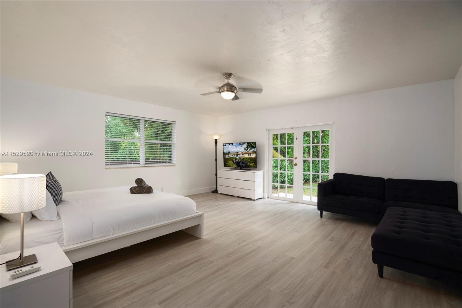 1254 Polk St, Hollywood, Florida 33019, 5 Bedrooms Bedrooms, ,3 BathroomsBathrooms,Residential,For Sale,1254 Polk St,A11529520