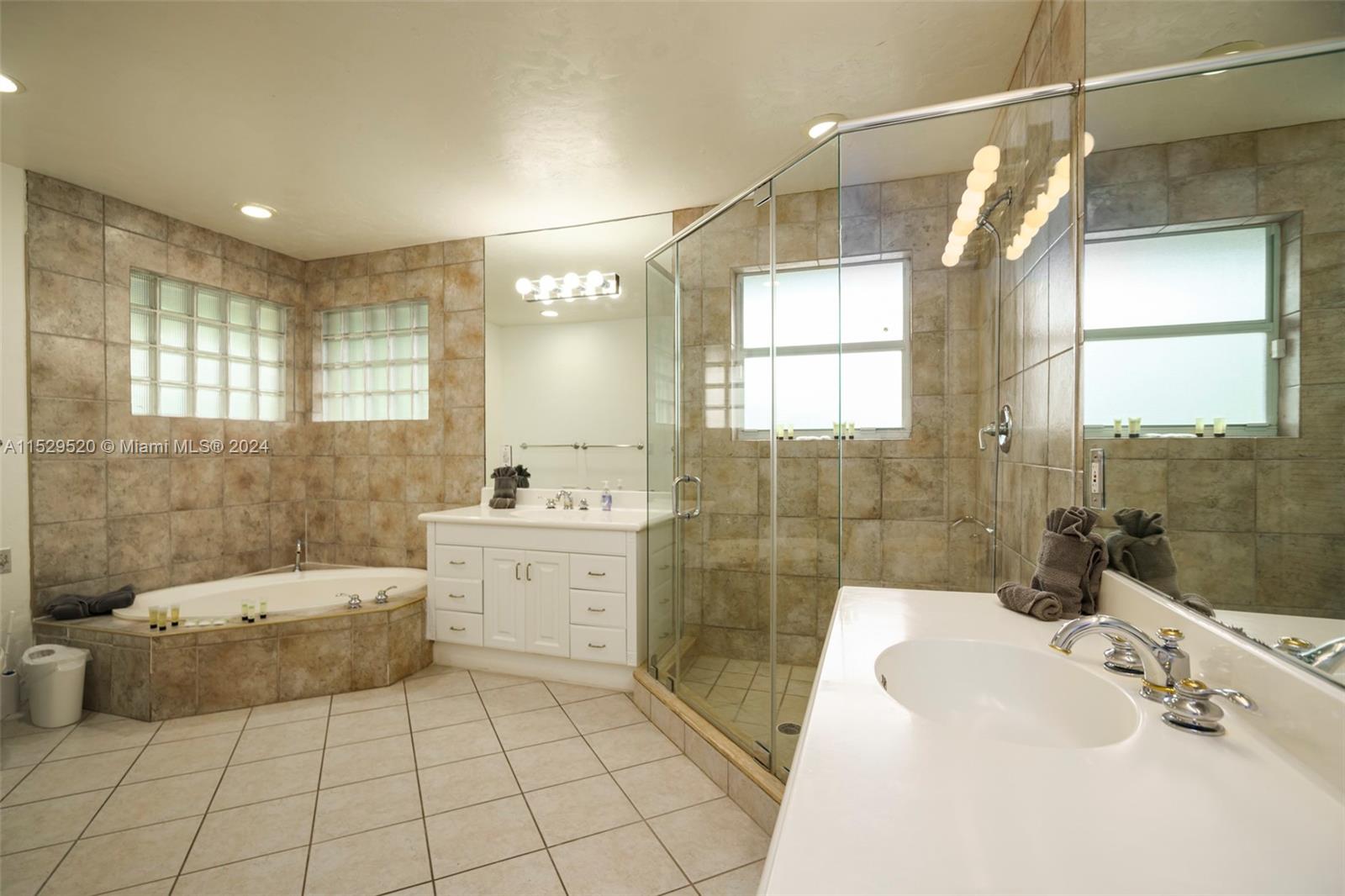 1254 Polk St, Hollywood, Florida 33019, 5 Bedrooms Bedrooms, ,3 BathroomsBathrooms,Residential,For Sale,1254 Polk St,A11529520