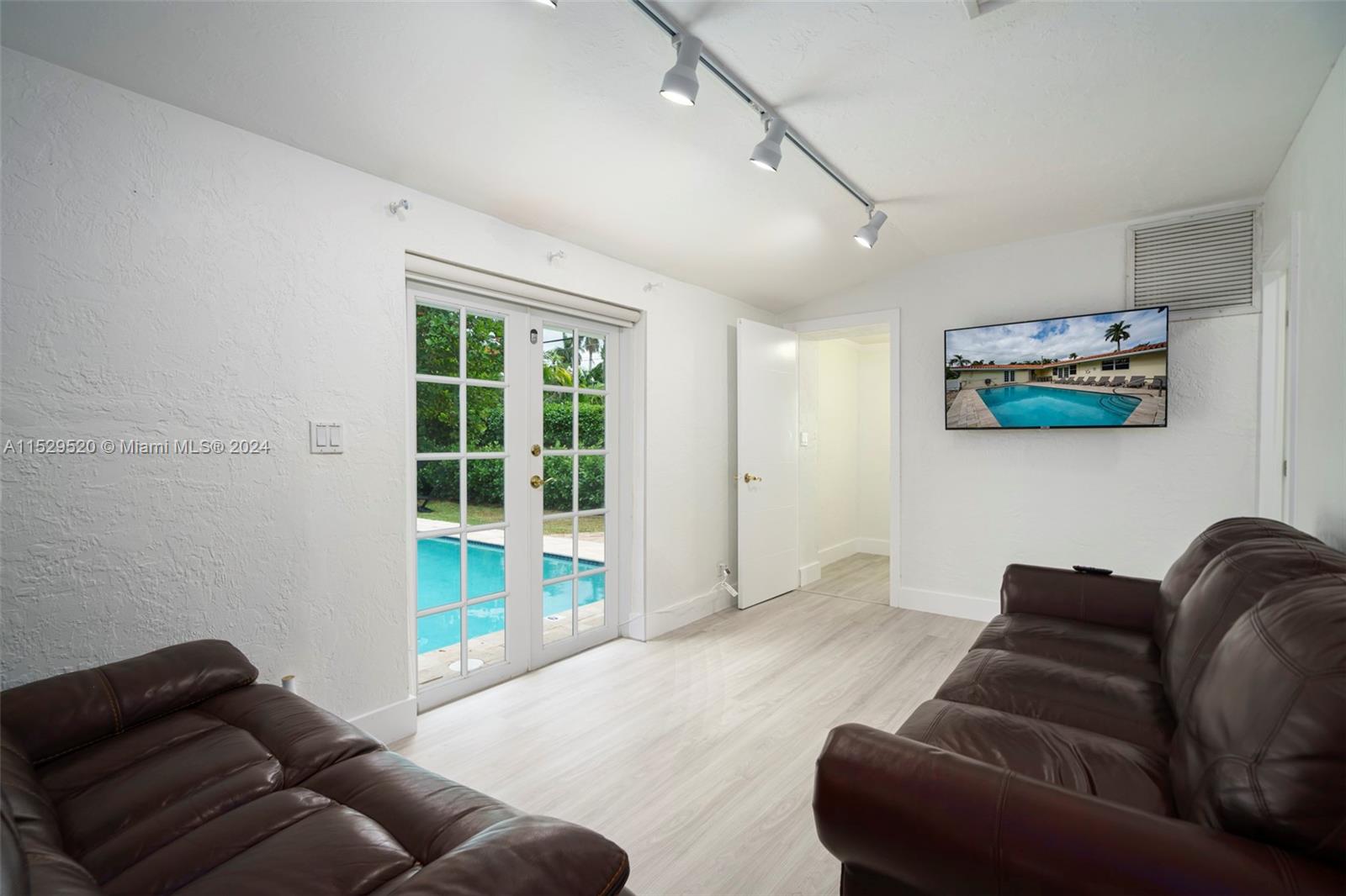 1254 Polk St, Hollywood, Florida 33019, 5 Bedrooms Bedrooms, ,3 BathroomsBathrooms,Residential,For Sale,1254 Polk St,A11529520