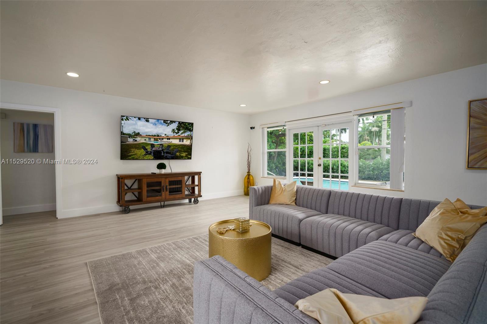 1254 Polk St, Hollywood, Florida 33019, 5 Bedrooms Bedrooms, ,3 BathroomsBathrooms,Residential,For Sale,1254 Polk St,A11529520