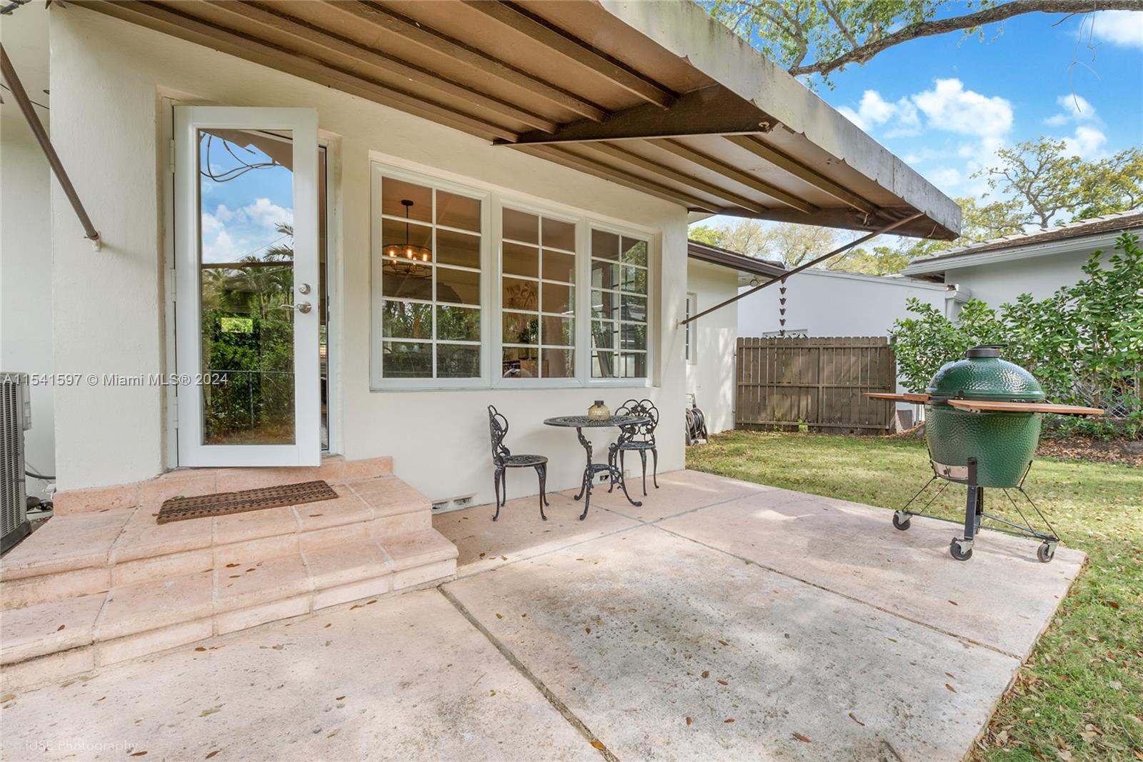 808 Obispo Ave, Coral Gables, Florida 33134, 2 Bedrooms Bedrooms, ,1 BathroomBathrooms,Residential,For Sale,808 Obispo Ave,A11541597