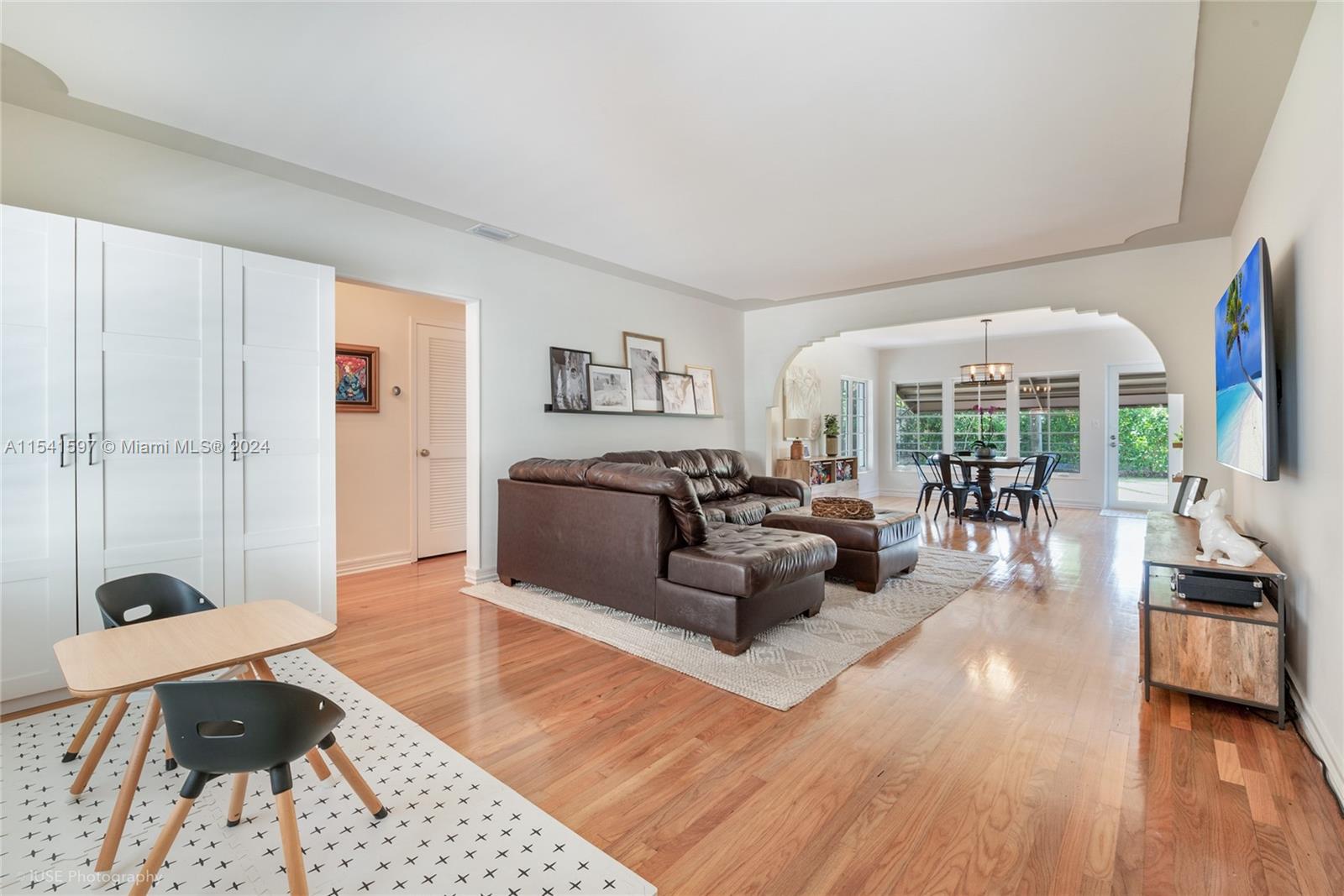 808 Obispo Ave, Coral Gables, Florida 33134, 2 Bedrooms Bedrooms, ,1 BathroomBathrooms,Residential,For Sale,808 Obispo Ave,A11541597