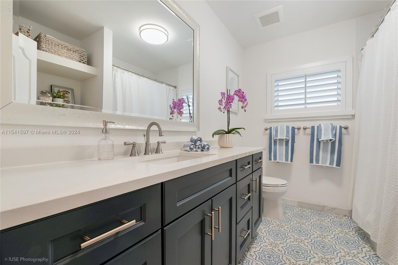 808 Obispo Ave, Coral Gables, Florida 33134, 2 Bedrooms Bedrooms, ,1 BathroomBathrooms,Residential,For Sale,808 Obispo Ave,A11541597