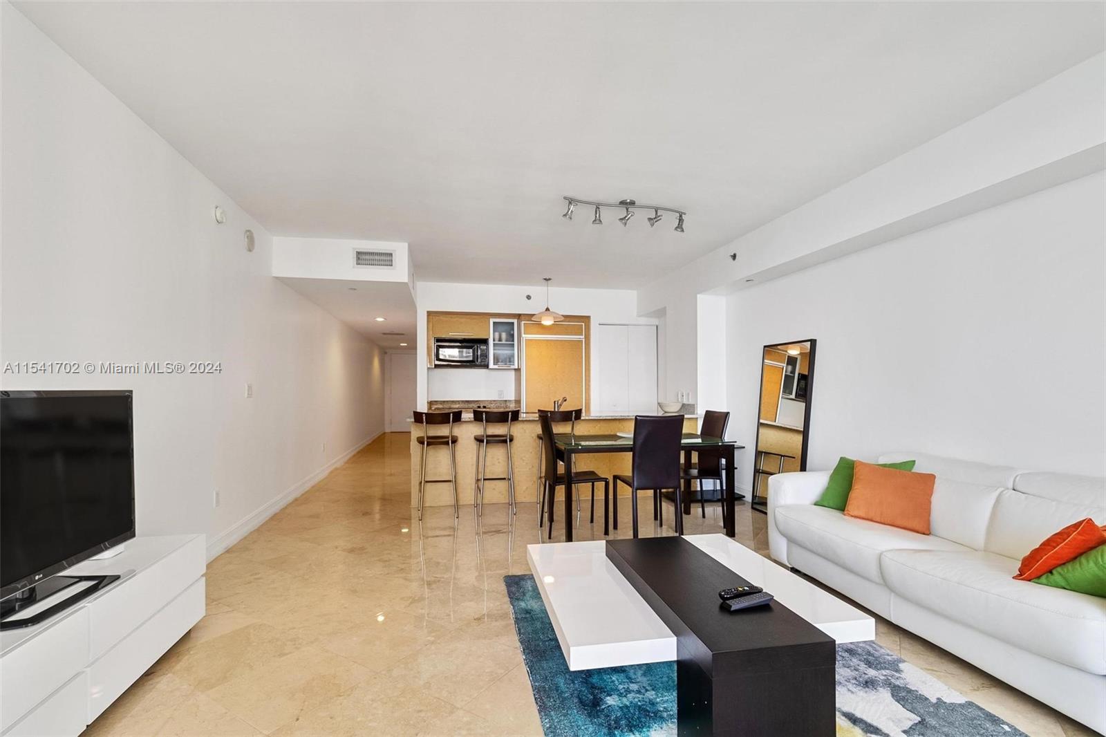 1830 S Ocean Dr 3809, Hallandale Beach, Florida 33009, 1 Bedroom Bedrooms, ,1 BathroomBathrooms,Residentiallease,For Rent,1830 S Ocean Dr 3809,A11541702