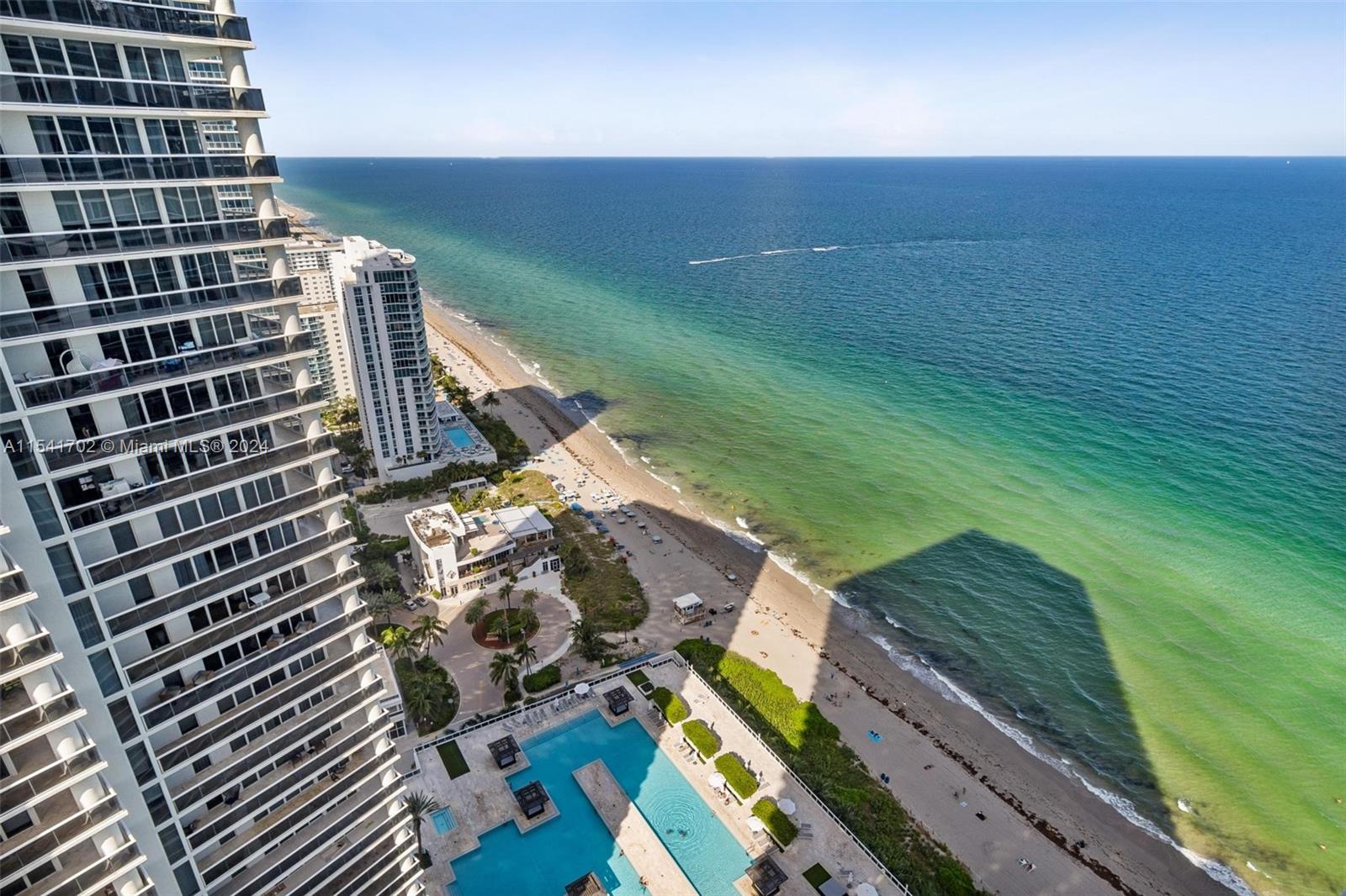 1830 S Ocean Dr 3809, Hallandale Beach, Florida 33009, 1 Bedroom Bedrooms, ,1 BathroomBathrooms,Residentiallease,For Rent,1830 S Ocean Dr 3809,A11541702