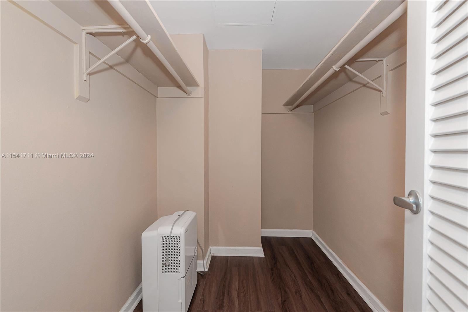 3001 S Ocean Dr 1001, Hollywood, Florida 33019, 1 Bedroom Bedrooms, ,1 BathroomBathrooms,Residentiallease,For Rent,3001 S Ocean Dr 1001,A11541711