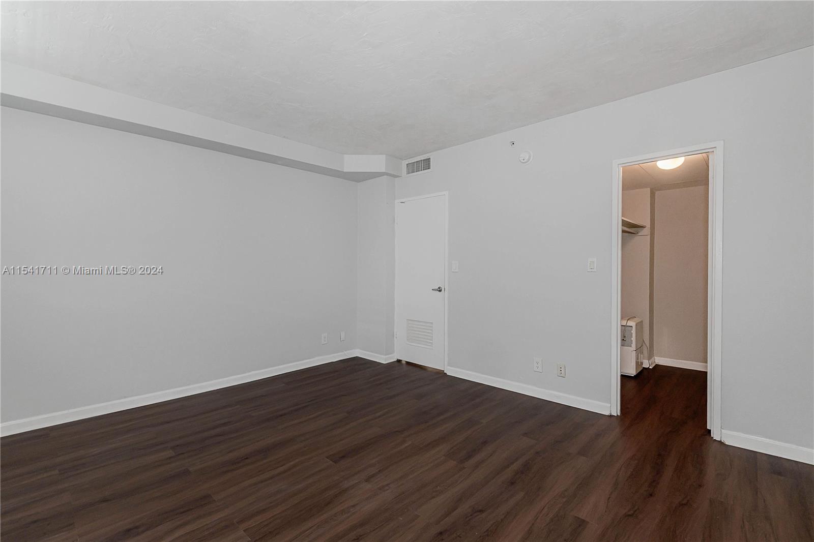 3001 S Ocean Dr 1001, Hollywood, Florida 33019, 1 Bedroom Bedrooms, ,1 BathroomBathrooms,Residentiallease,For Rent,3001 S Ocean Dr 1001,A11541711