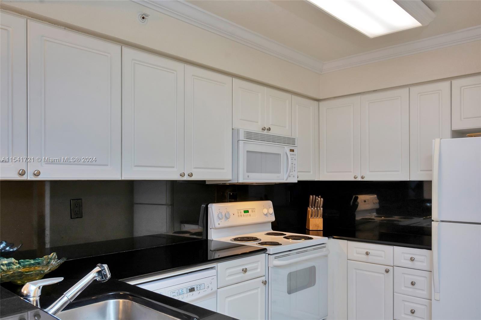 2501 S Ocean Dr 1003, Hollywood, Florida 33019, ,1 BathroomBathrooms,Residentiallease,For Rent,2501 S Ocean Dr 1003,A11541721