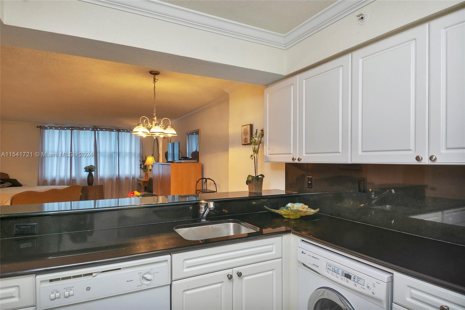 2501 S Ocean Dr 1003, Hollywood, Florida 33019, ,1 BathroomBathrooms,Residentiallease,For Rent,2501 S Ocean Dr 1003,A11541721