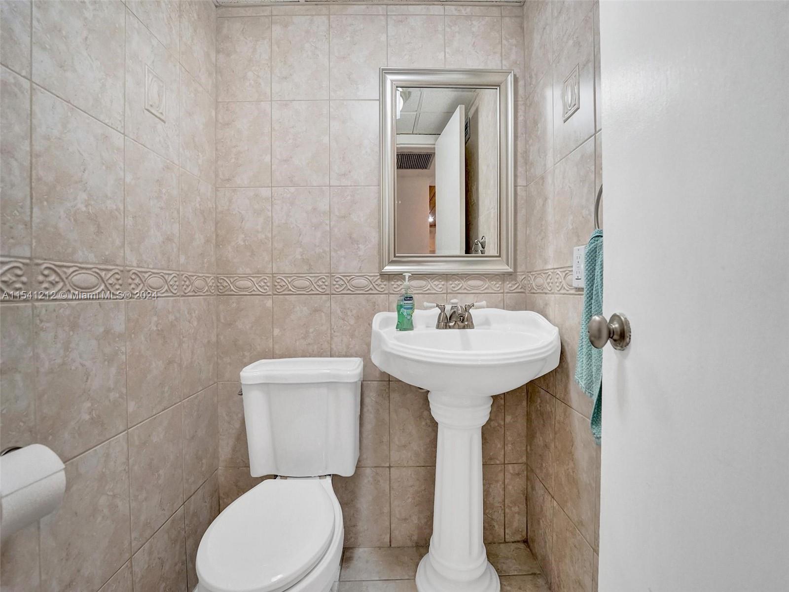 1600 S Ocean Dr 3I, Hollywood, Florida 33019, 1 Bedroom Bedrooms, ,1 BathroomBathrooms,Residential,For Sale,1600 S Ocean Dr 3I,A11541212