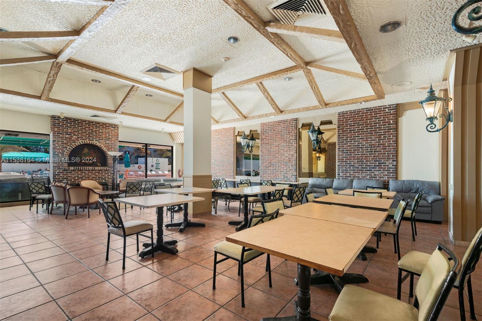 3725 S Ocean Dr 1223, Hollywood, Florida 33019, 1 Bedroom Bedrooms, ,1 BathroomBathrooms,Residential,For Sale,3725 S Ocean Dr 1223,A11538164