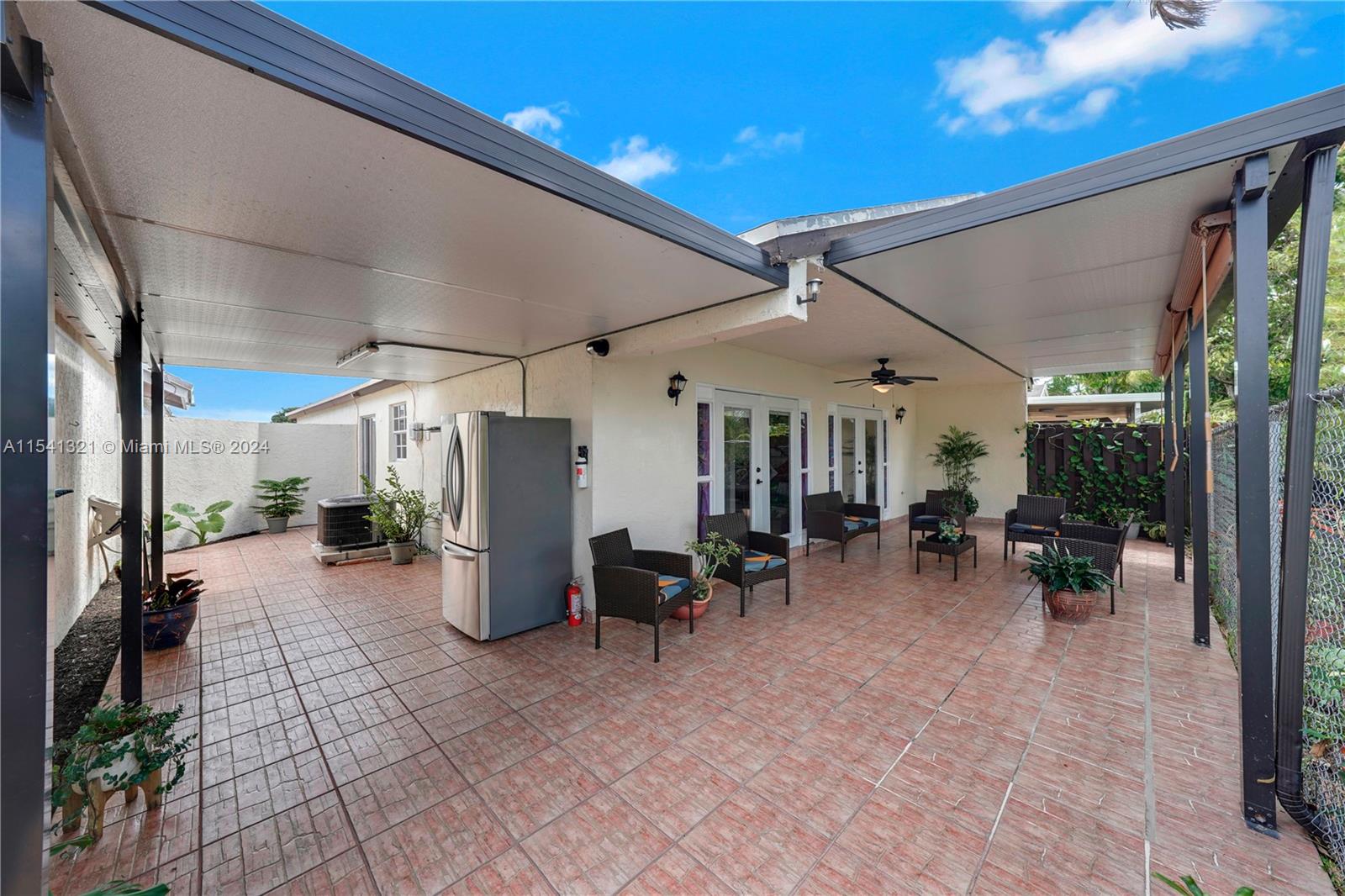 14969 SW 74th Ter, Miami, Florida 33193, 3 Bedrooms Bedrooms, ,2 BathroomsBathrooms,Residential,For Sale,14969 SW 74th Ter,A11541321