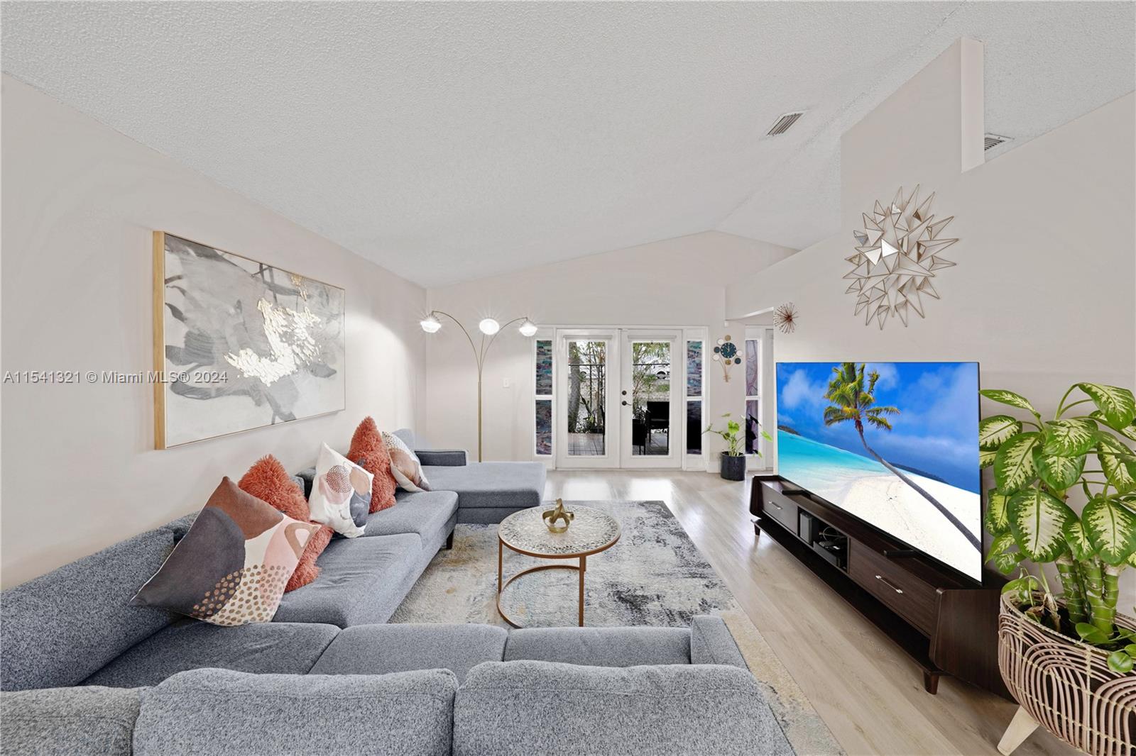 14969 SW 74th Ter, Miami, Florida 33193, 3 Bedrooms Bedrooms, ,2 BathroomsBathrooms,Residential,For Sale,14969 SW 74th Ter,A11541321