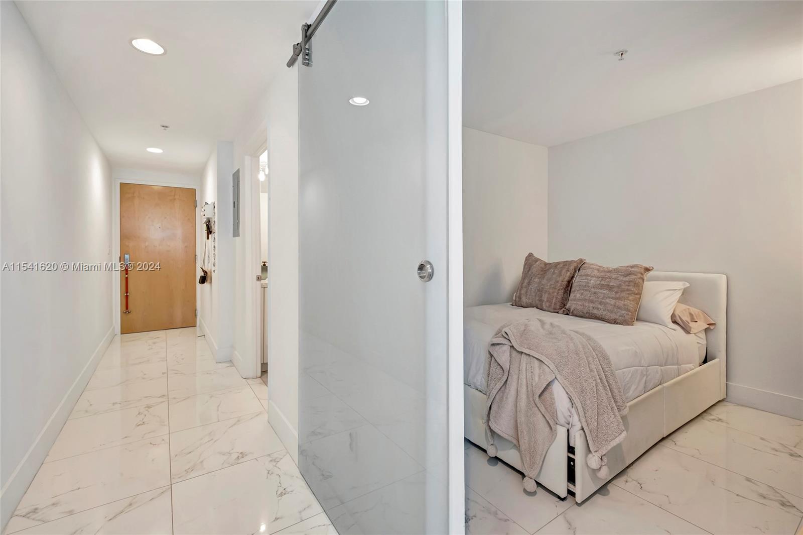 253 NE 2nd St 2008, Miami, Florida 33132, 2 Bedrooms Bedrooms, ,2 BathroomsBathrooms,Residential,For Sale,253 NE 2nd St 2008,A11541620