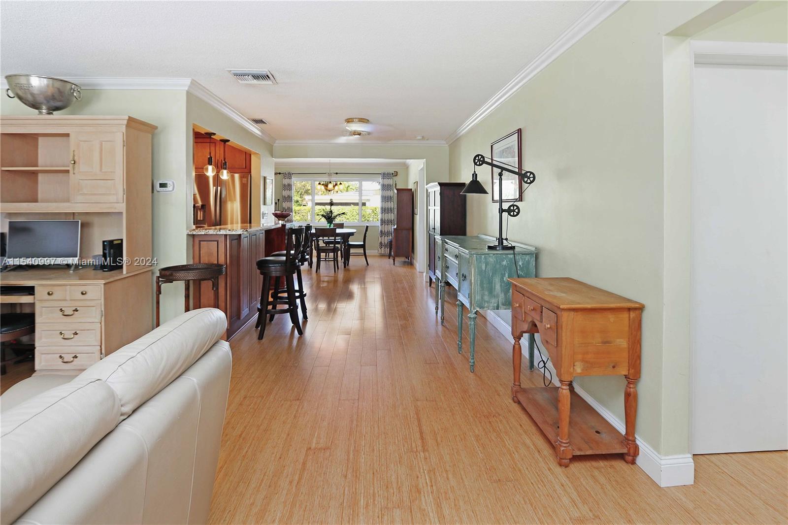 1107 Washington St, Hollywood, Florida 33019, 3 Bedrooms Bedrooms, ,2 BathroomsBathrooms,Residential,For Sale,1107 Washington St,A11540997