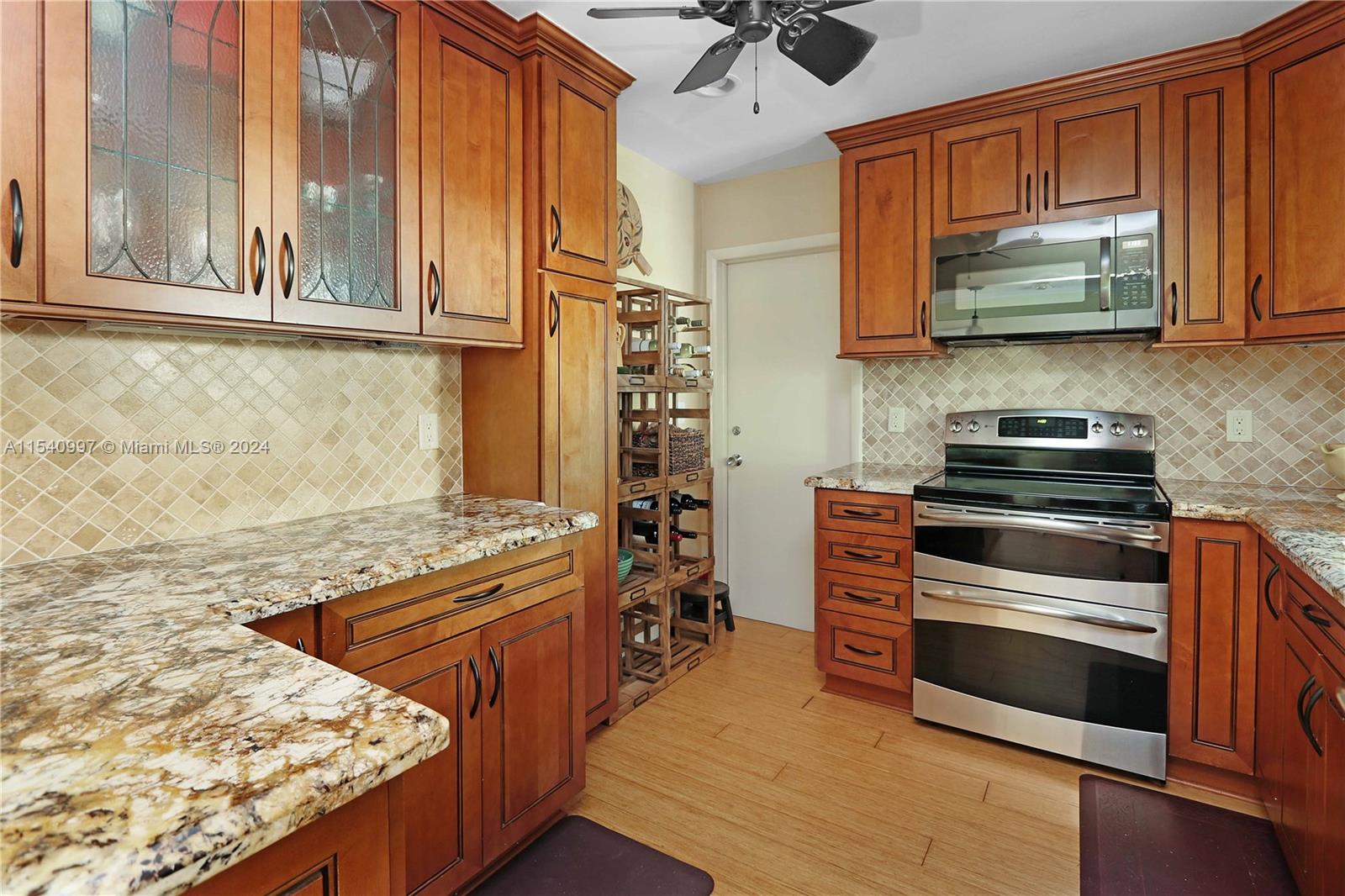 1107 Washington St, Hollywood, Florida 33019, 3 Bedrooms Bedrooms, ,2 BathroomsBathrooms,Residential,For Sale,1107 Washington St,A11540997