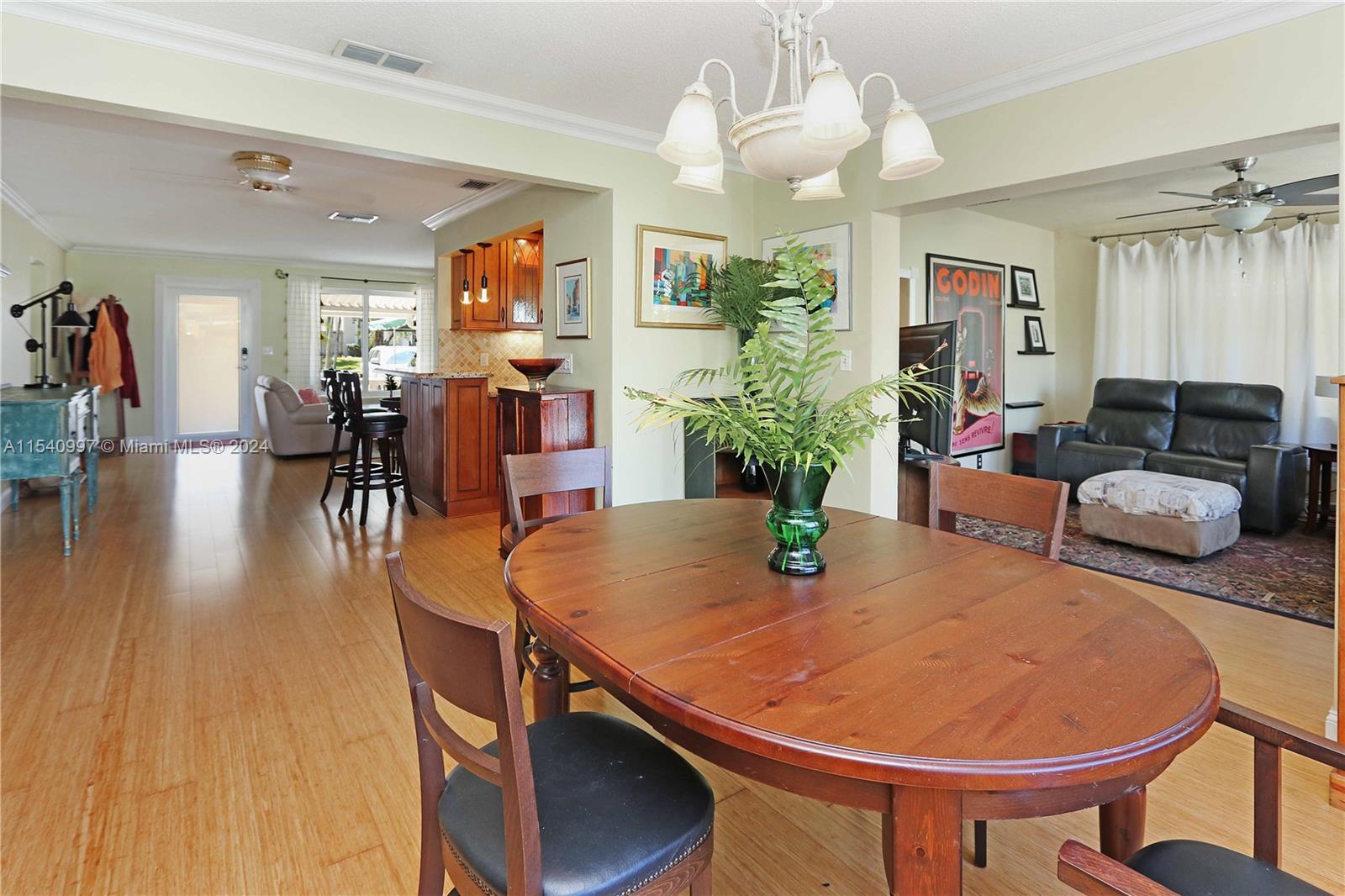 1107 Washington St, Hollywood, Florida 33019, 3 Bedrooms Bedrooms, ,2 BathroomsBathrooms,Residential,For Sale,1107 Washington St,A11540997