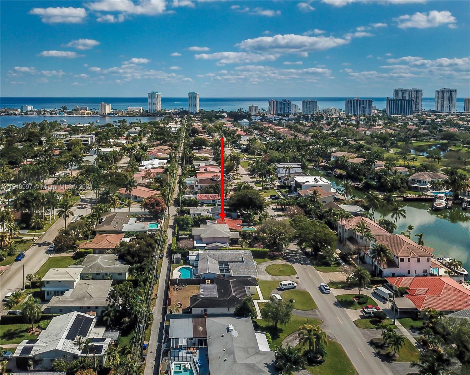 1107 Washington St, Hollywood, Florida 33019, 3 Bedrooms Bedrooms, ,2 BathroomsBathrooms,Residential,For Sale,1107 Washington St,A11540997