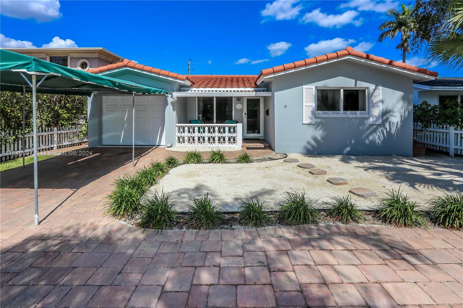 1107 Washington St, Hollywood, Florida 33019, 3 Bedrooms Bedrooms, ,2 BathroomsBathrooms,Residential,For Sale,1107 Washington St,A11540997