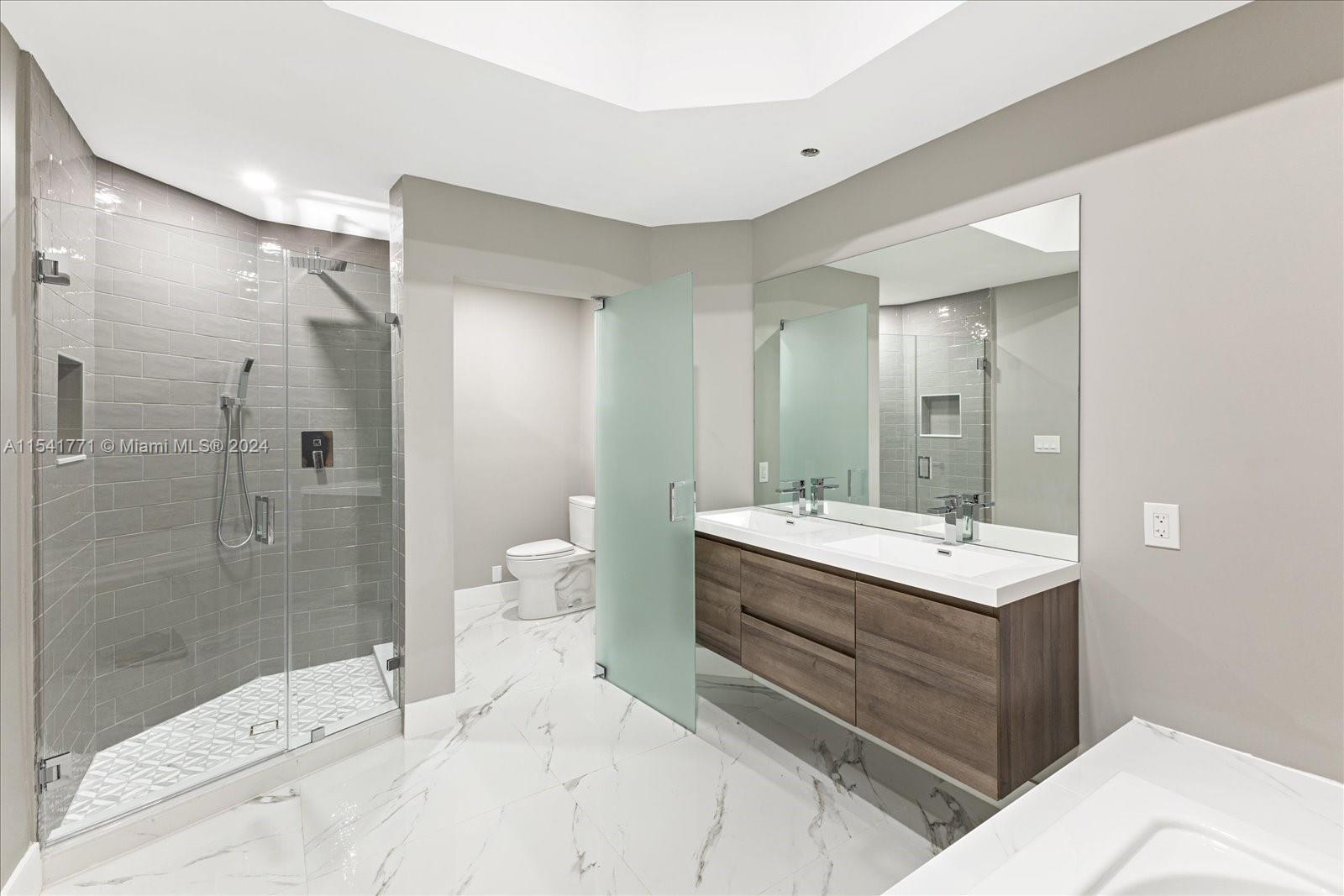 3900 Island Blvd, Aventura, FL, 33160 United States, 3 Bedrooms Bedrooms, ,2 BathroomsBathrooms,Residential,For Sale,Island Blvd,A11541771