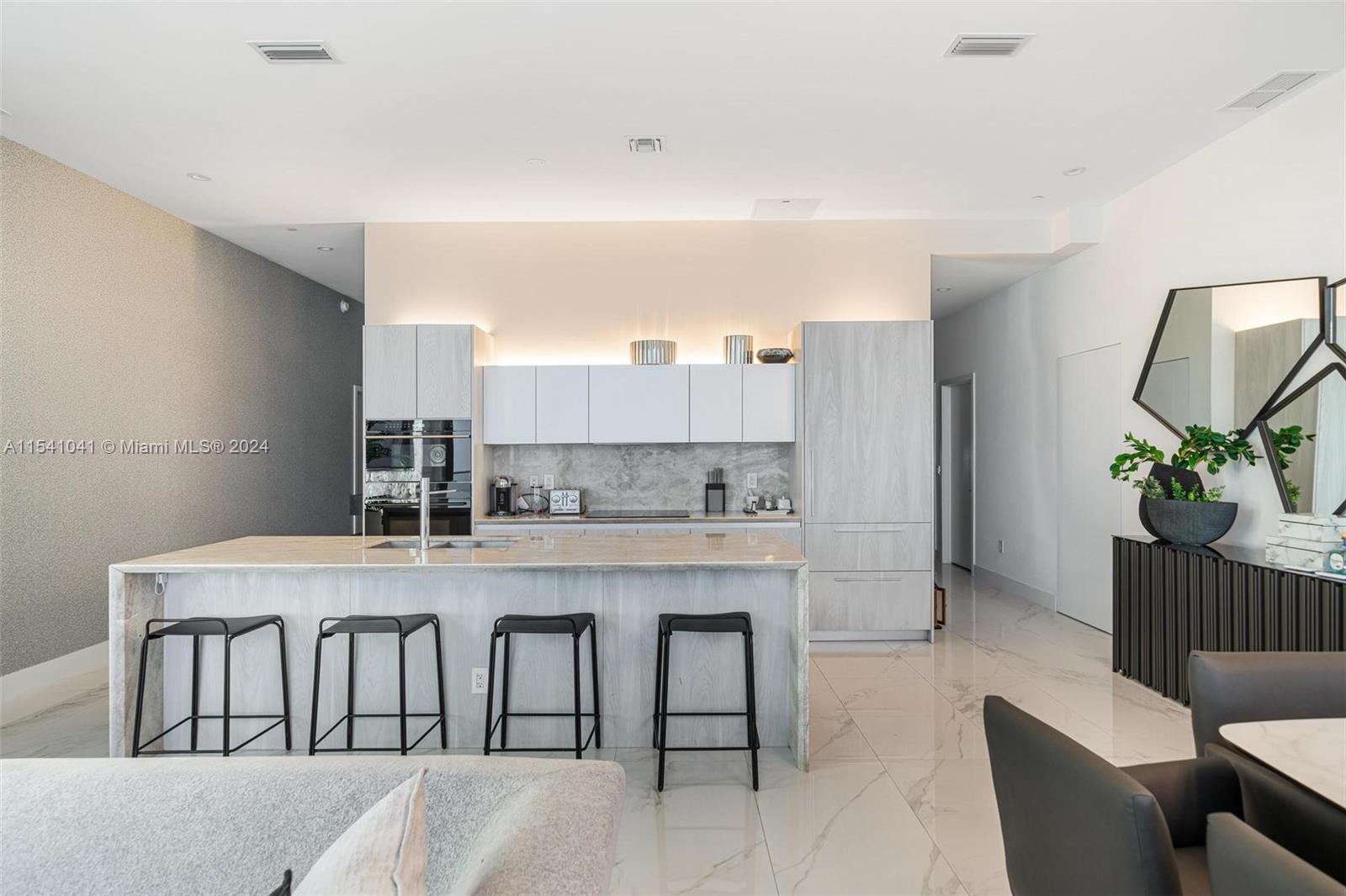 480 31st, Miami, FL, 33137 United States, 5 Bedrooms Bedrooms, ,5 BathroomsBathrooms,Residential,For Sale,31st,A11541041